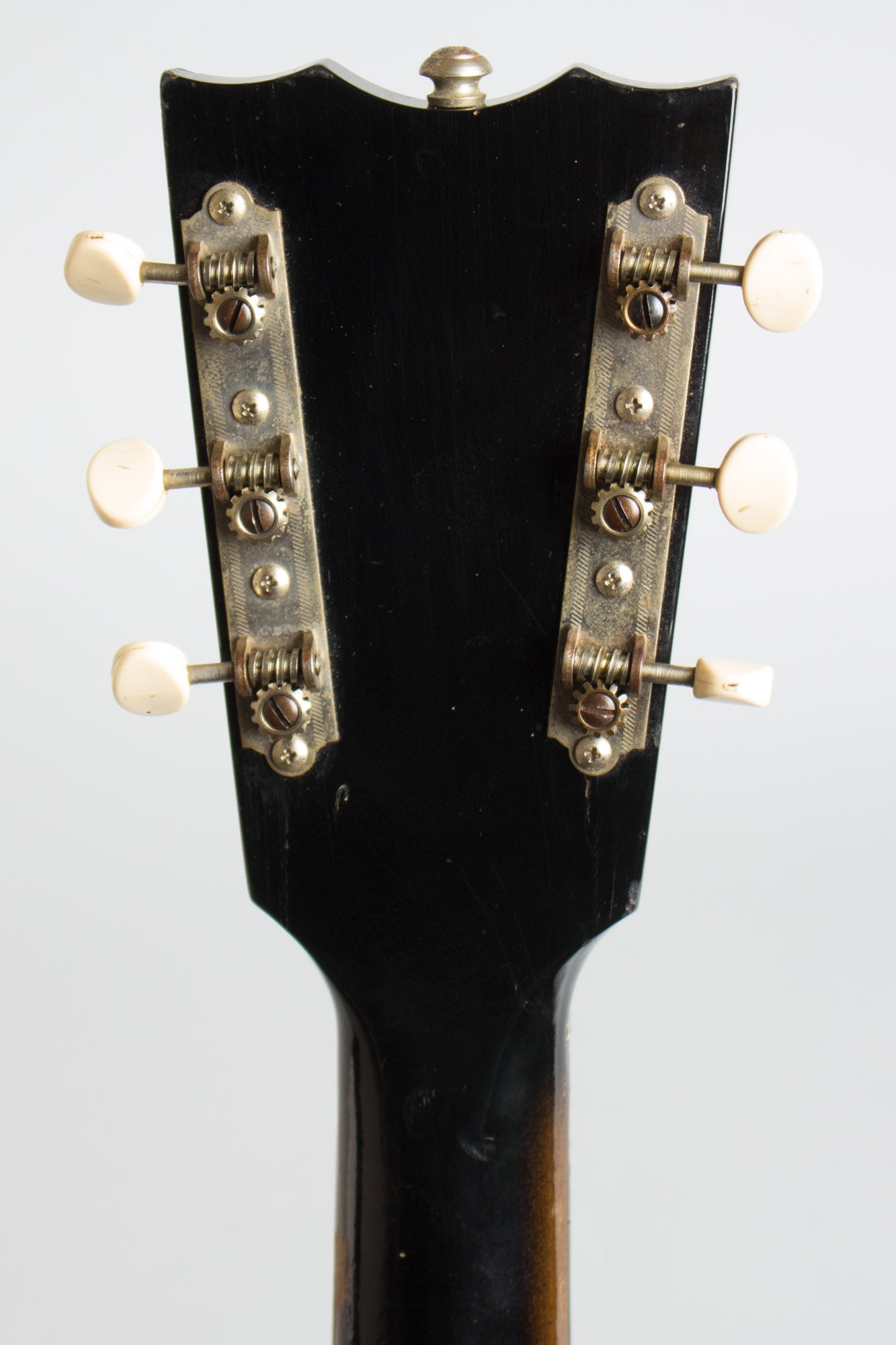 Danelectro Model 4021 Hand Vibrato Semi-Hollow Body Electric Guitar (1962)
