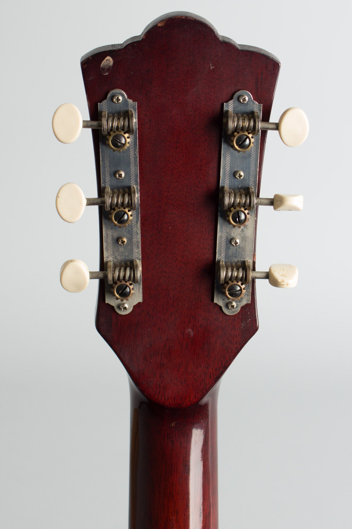 Guild M-20 Flat Top Acoustic Guitar (1966)