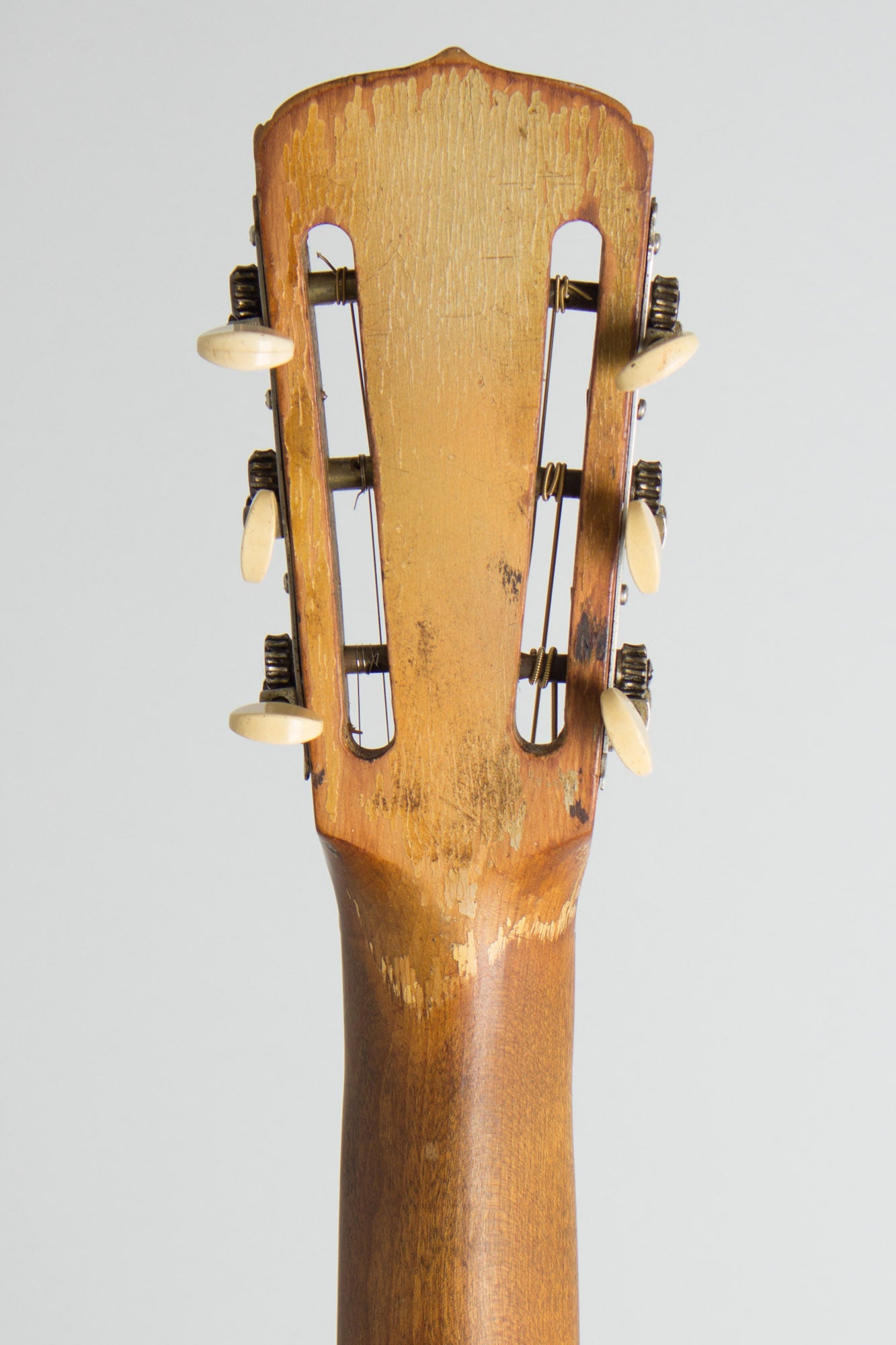 National Triolian Resophonic Guitar (1928)
