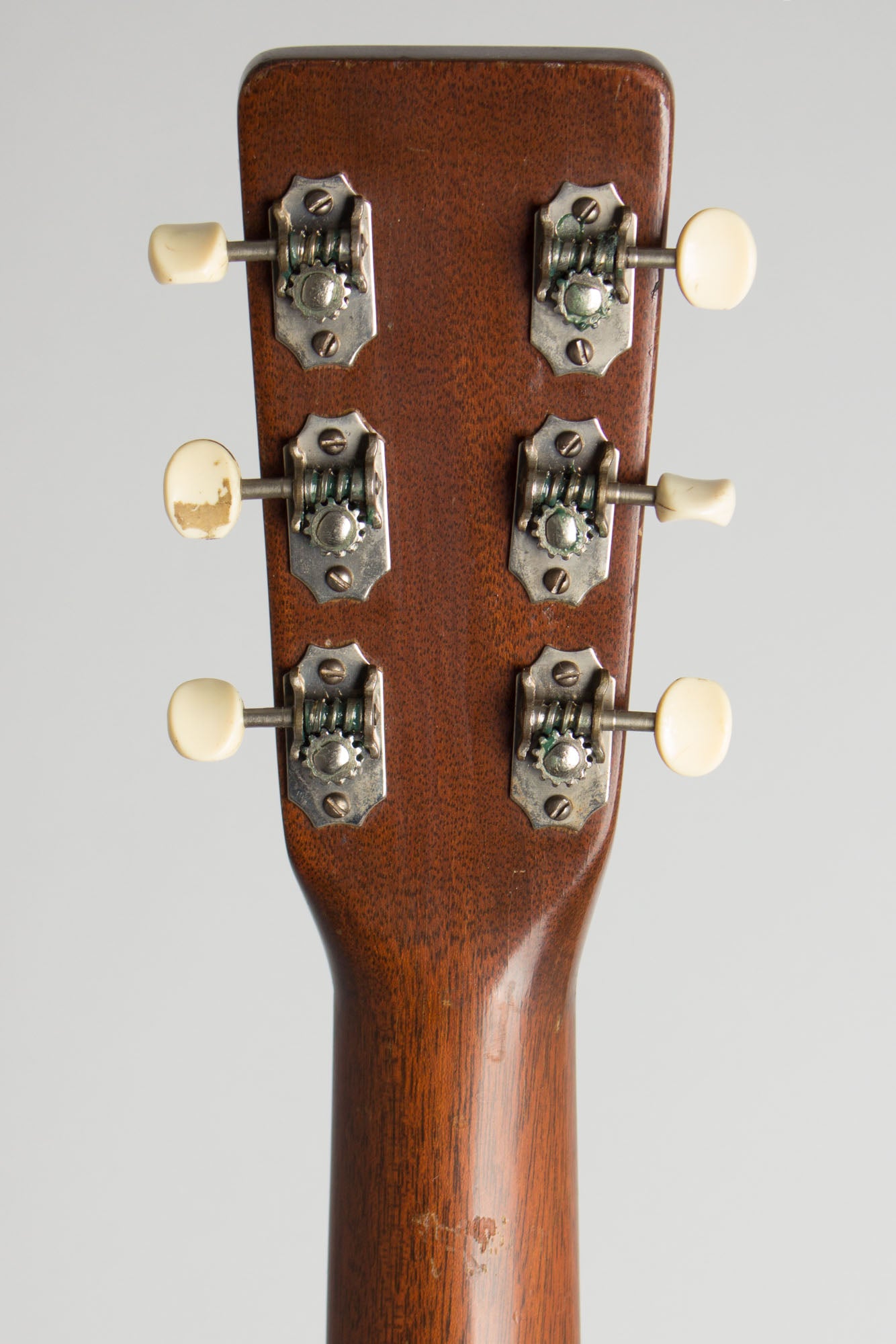 C. F. Martin 00-17 Flat Top Acoustic Guitar (1945)