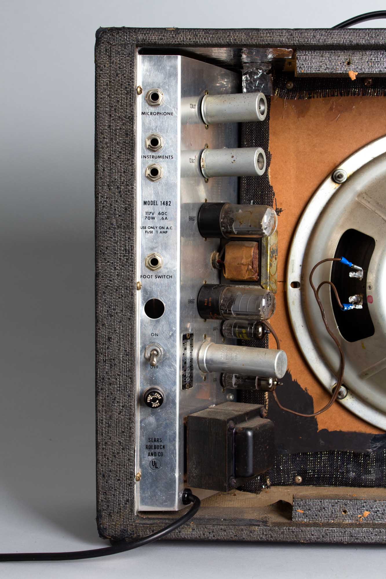 Danelectro Silvertone Model 1482 Tube Amplifier (1965)