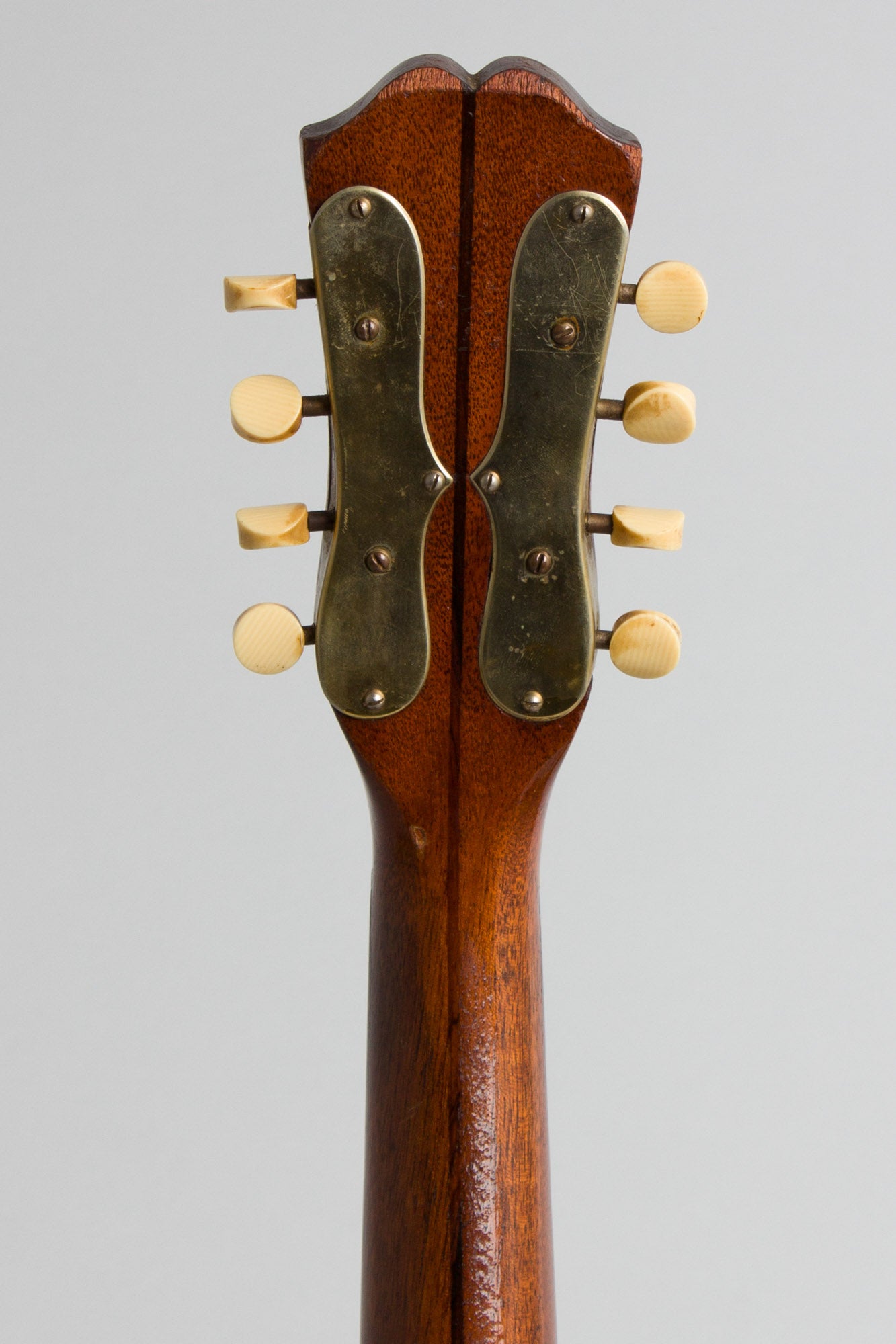 Larson Brothers Wm. Stahl Flat back, bent top Mandola (1920)