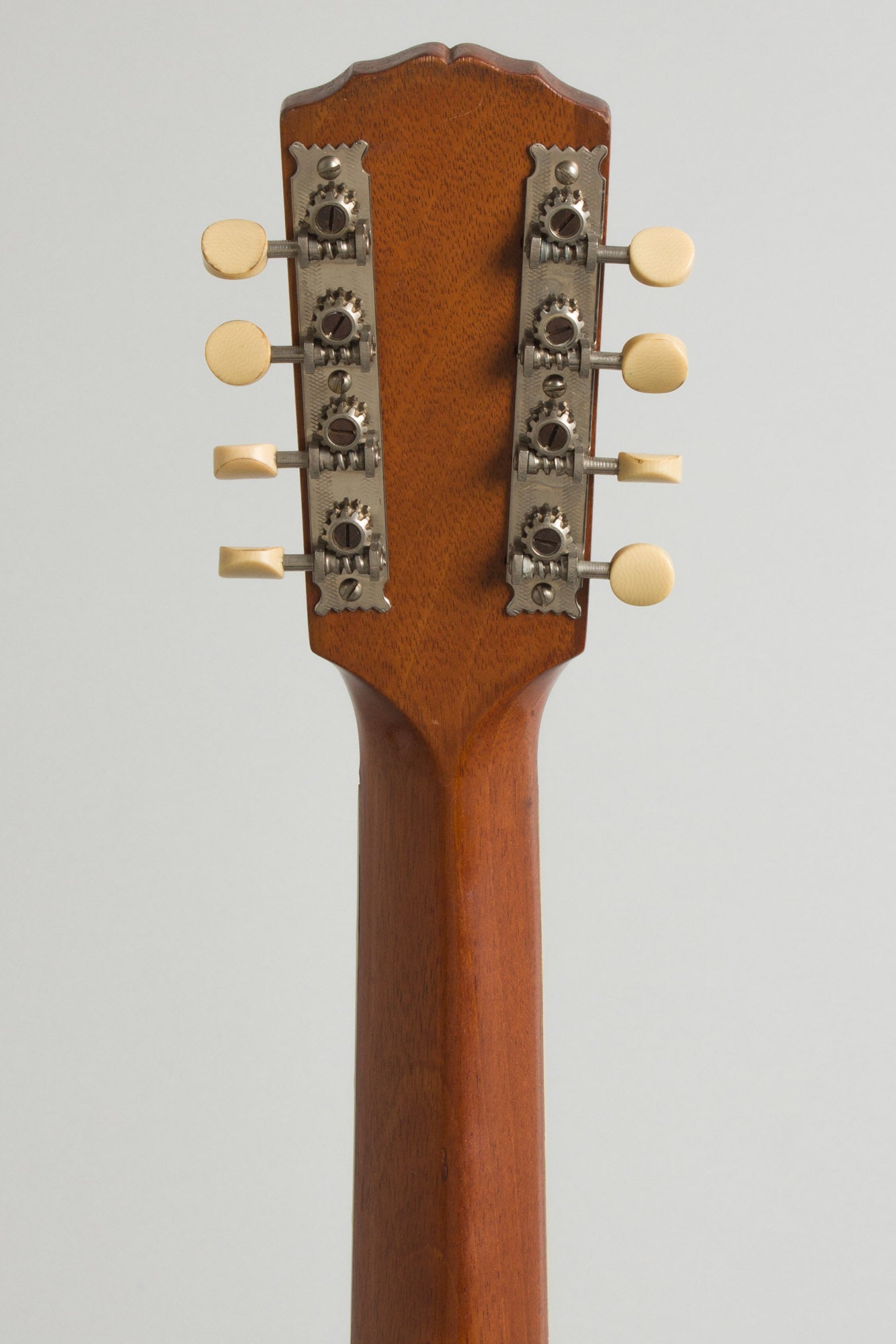 Gibson K-1 Carved Top Mandocello (1914)