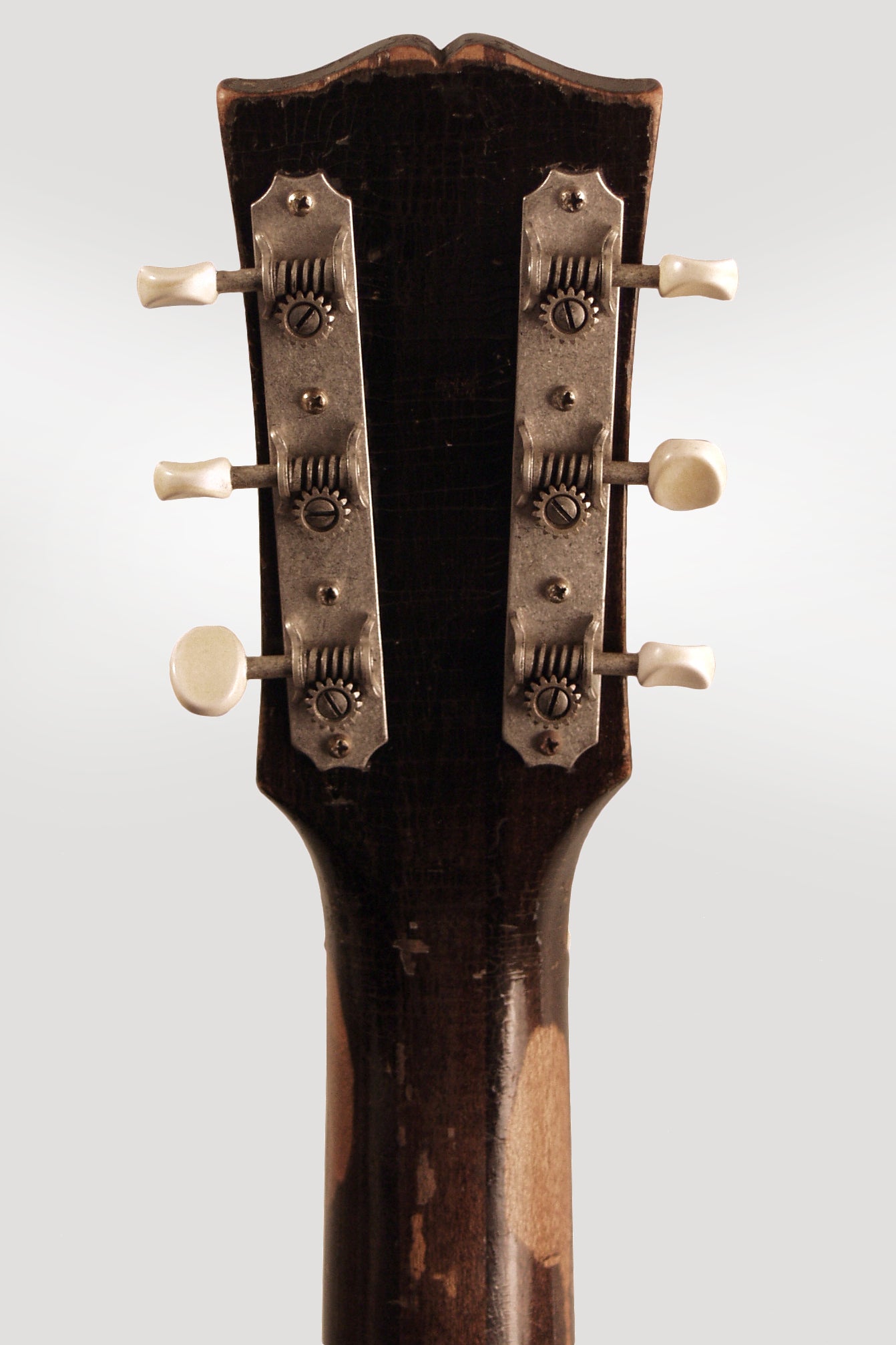 Gibson LG-2 Flat Top Acoustic Guitar (1945)