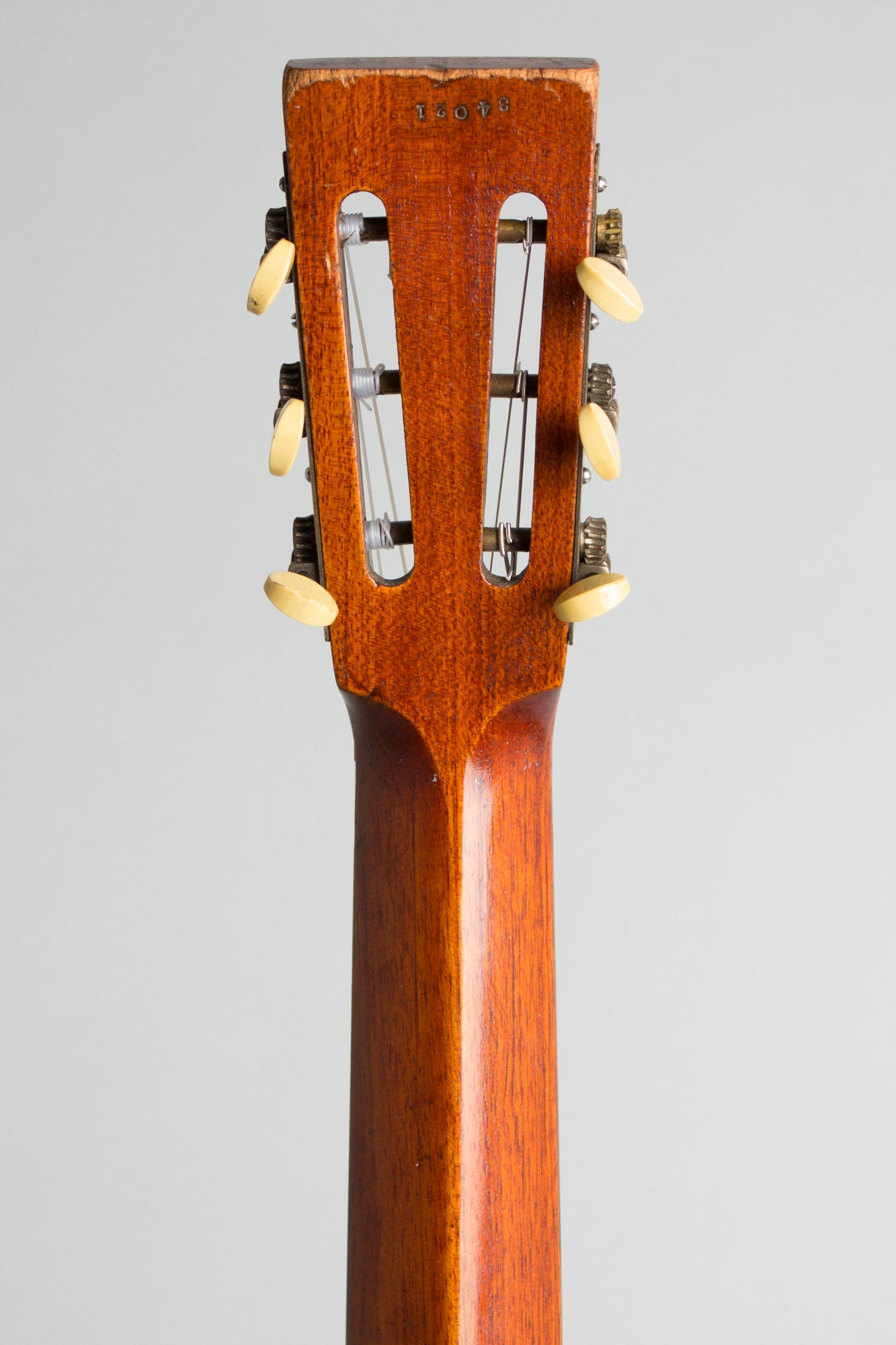 Harwood Model B-1002 Flat Top Acoustic Guitar (1918)