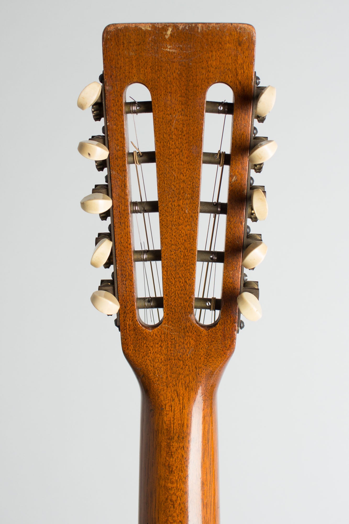 C. F. Martin T-18 Tiple (1946)