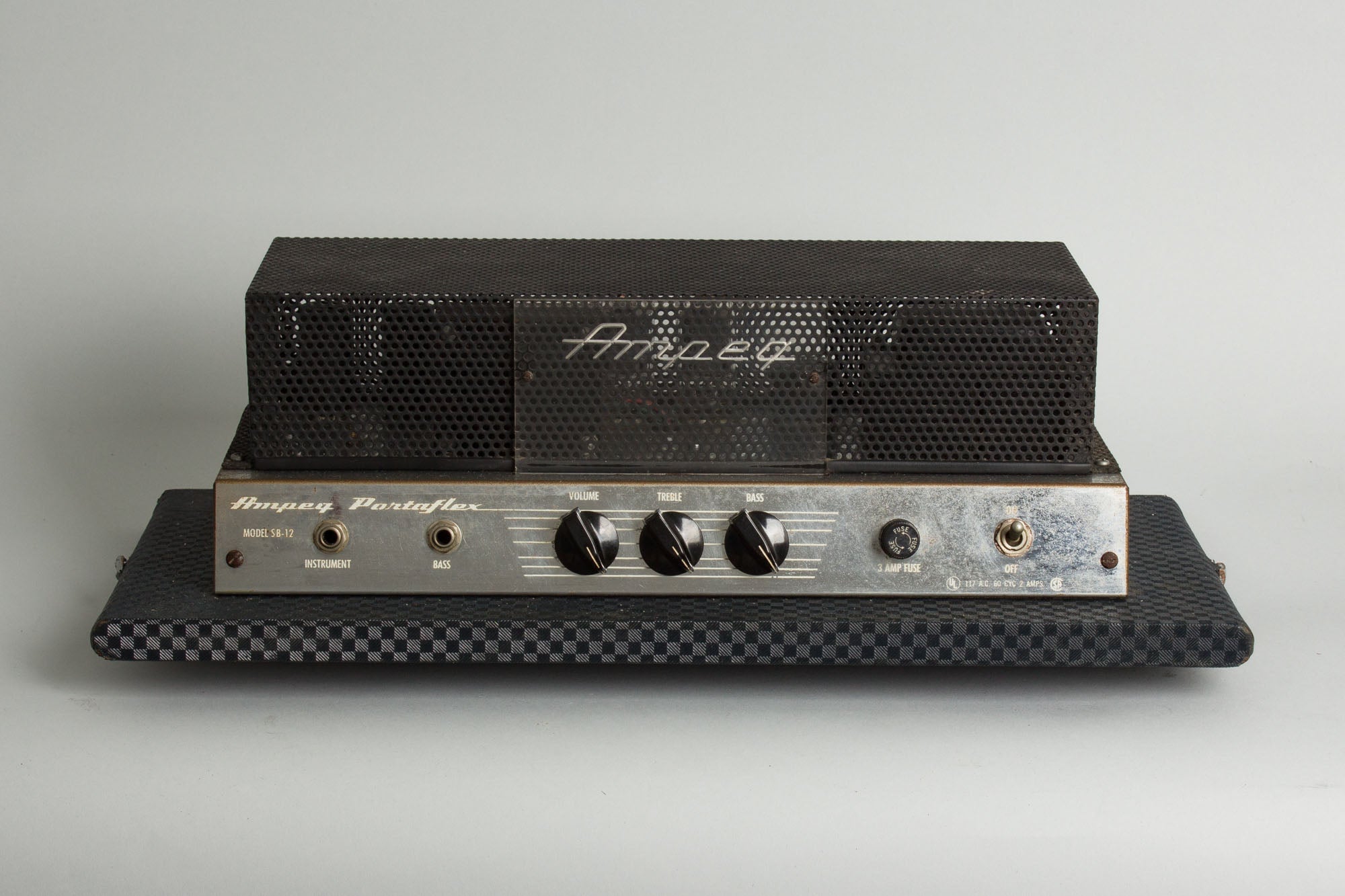 Ampeg SB-12 Portaflex Fliptop Bass Amplifier (1966) – RetroFret