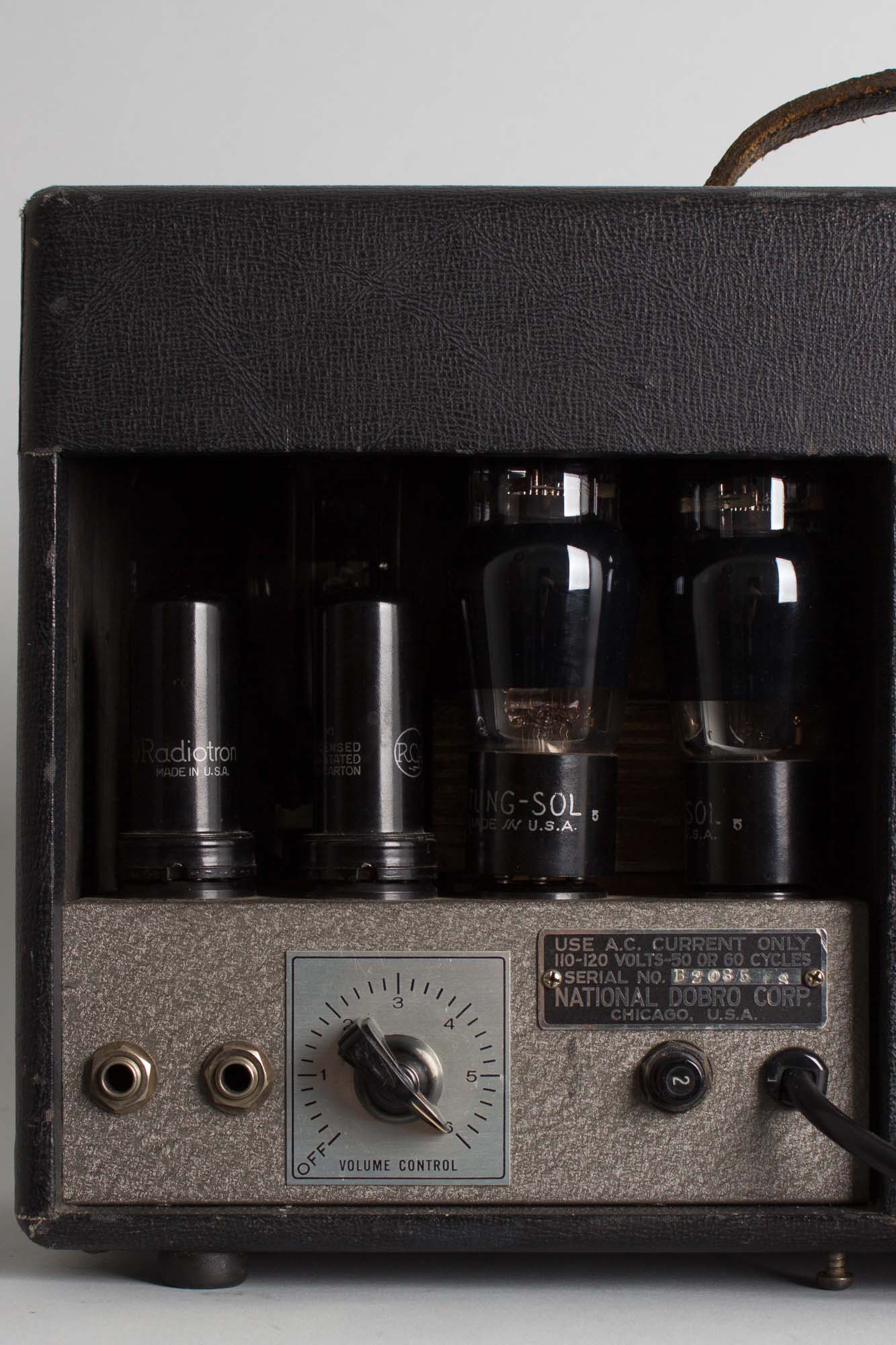 National-Dobro Model C Tube Amplifier (1938)