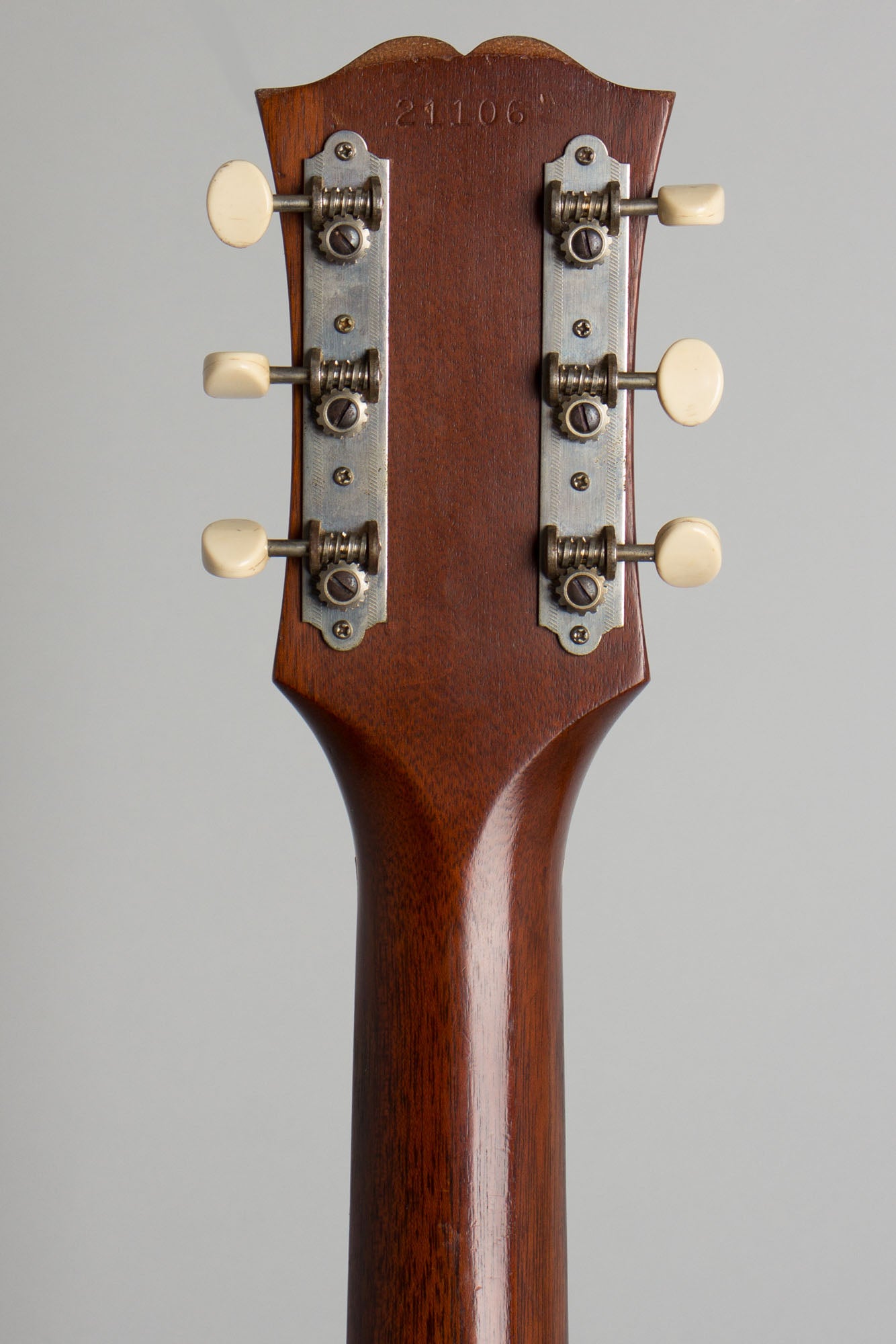 Guild M-20 Flat Top Acoustic Guitar (1962)