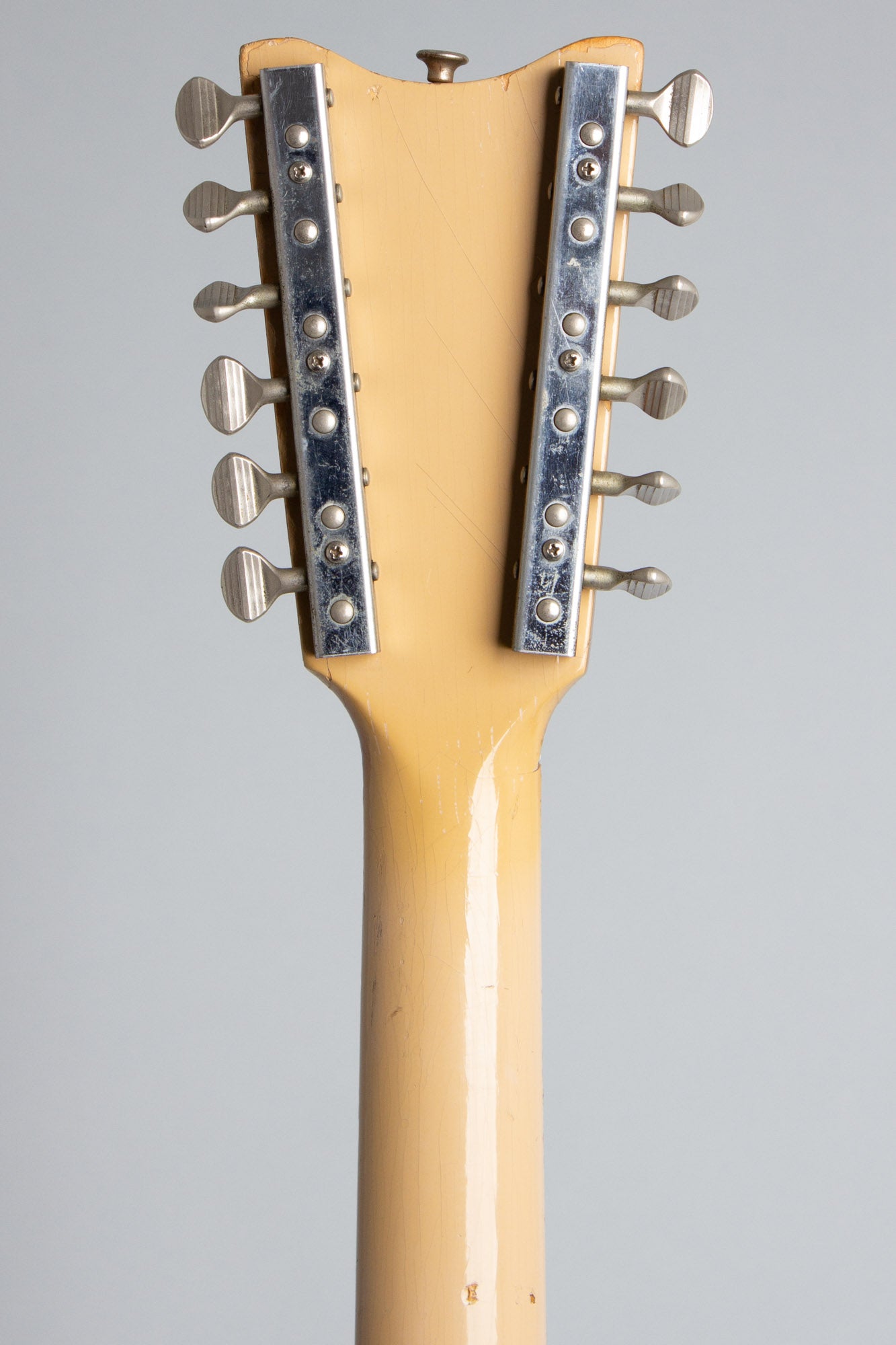 Danelectro Bellzouki Model 7010 12 String Semi-Hollow Body Electric Guitar (1965)
