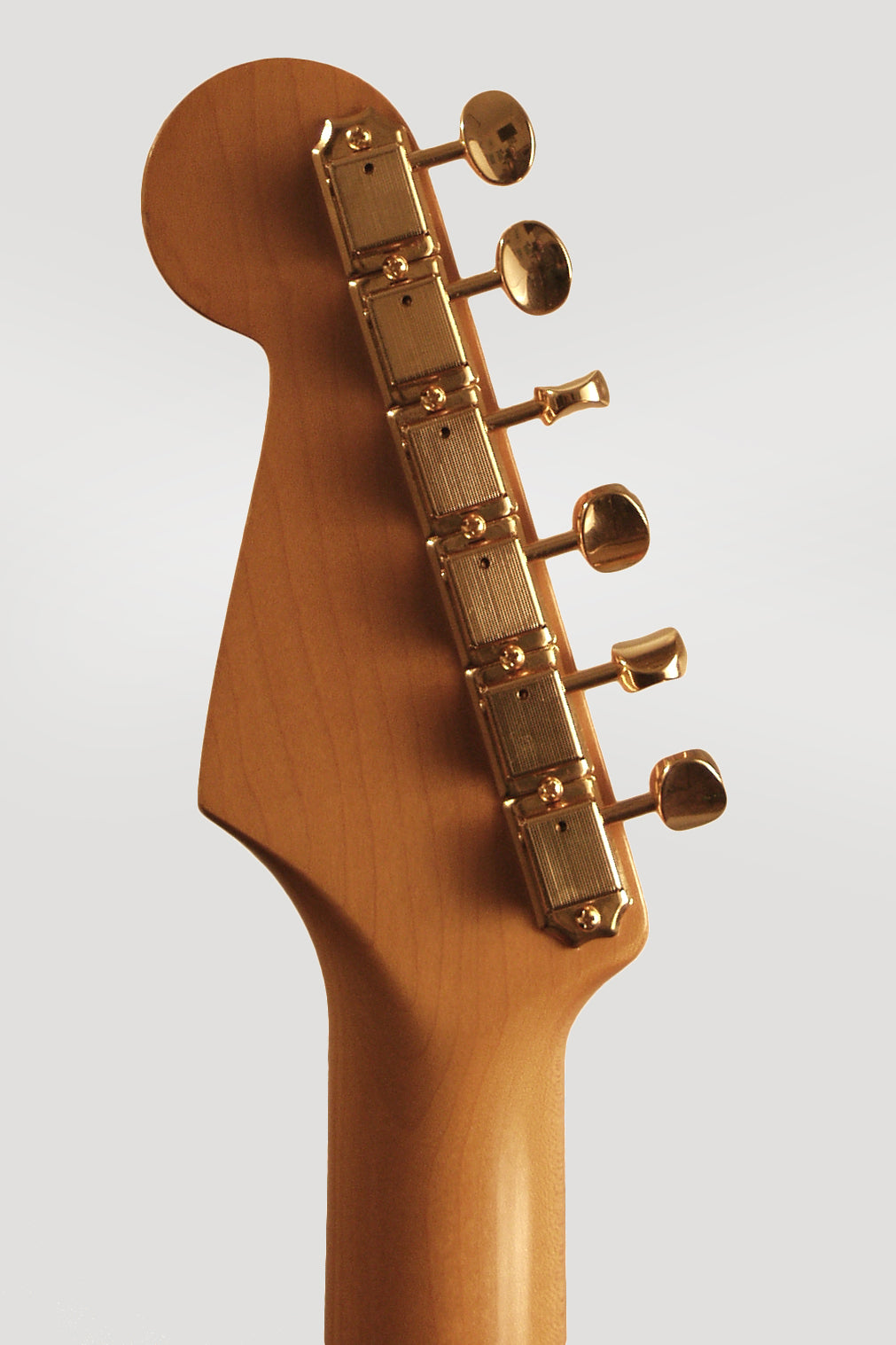 Fender Stratocaster '62 Re-Issue w/gold hardware Solid Body Electric Guitar (1994)