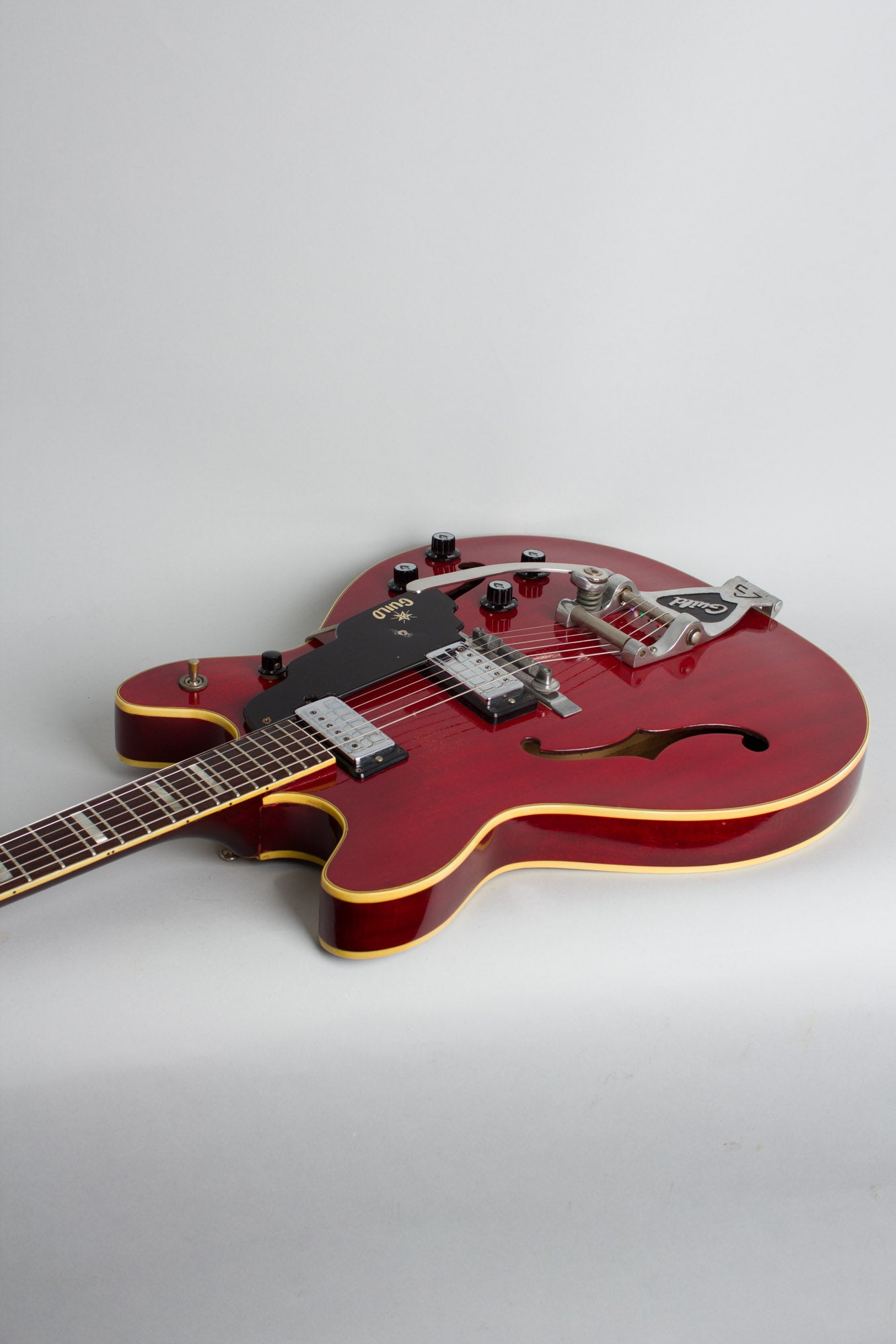 Guild Starfire V Semi-Hollow Body Electric Guitar (1968)