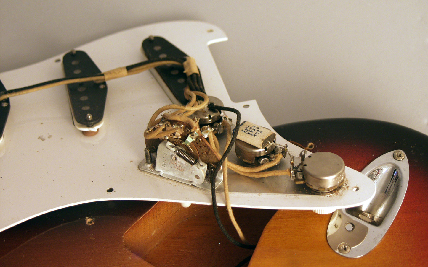 Fender Stratocaster Solid Body Electric Guitar (1959)