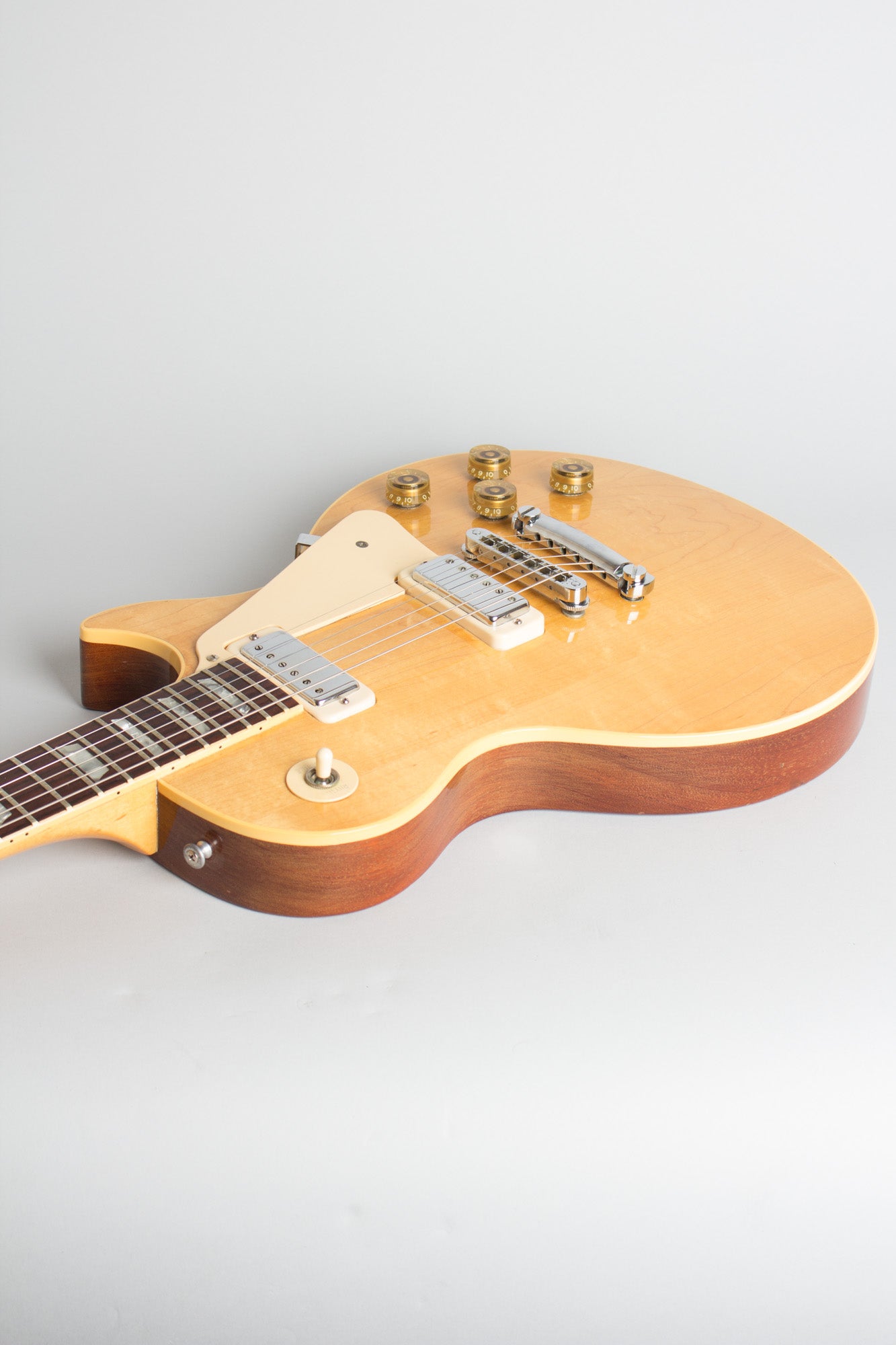 Gibson Les Paul Deluxe Solid Body Electric Guitar (1979)