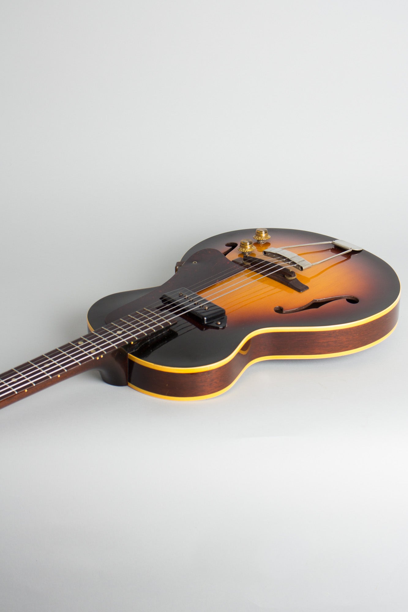 Gibson ES-125T 3/4 Thinline Hollow Body Electric Guitar (1957)
