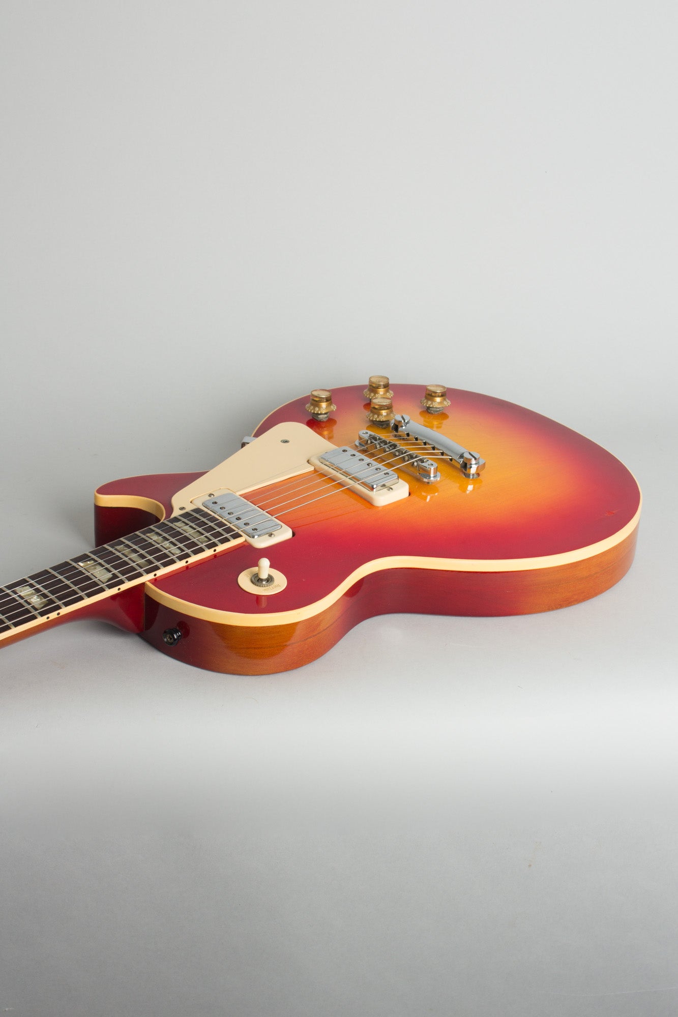 Gibson Les Paul Deluxe Solid Body Electric Guitar (1974)