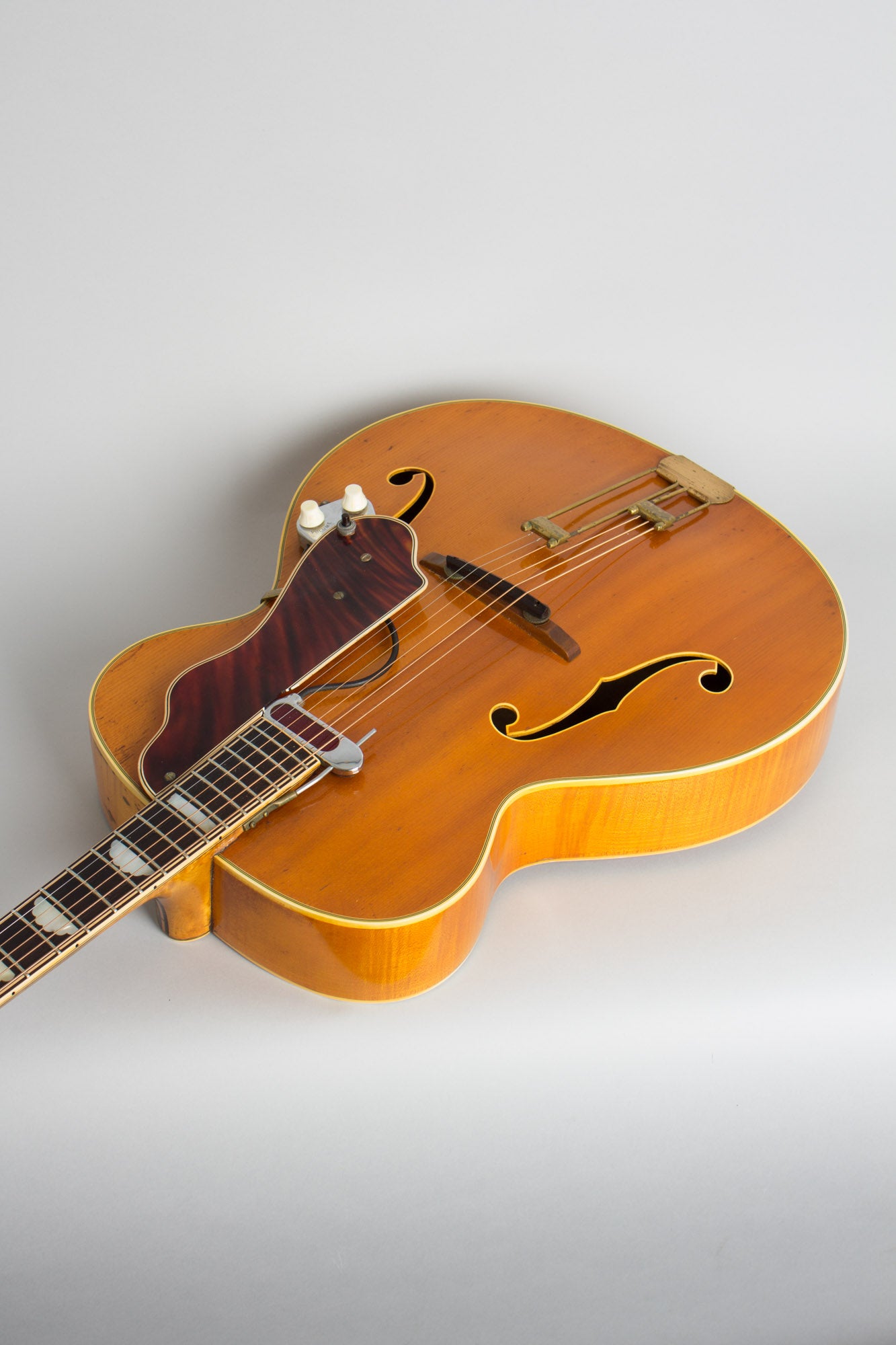 Epiphone Deluxe Arch Top Acoustic Guitar (1946)