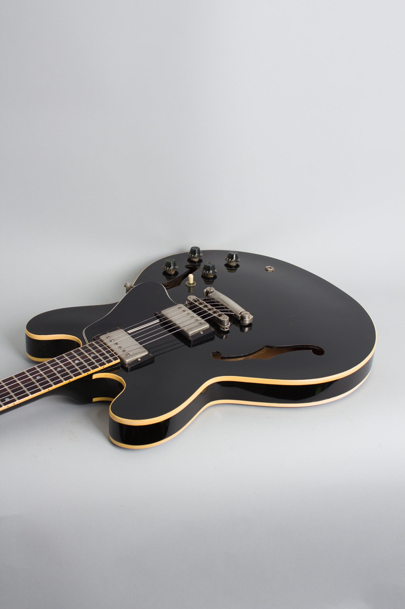Gibson ES-335 DOT Semi-Hollow Body Electric Guitar (1982)