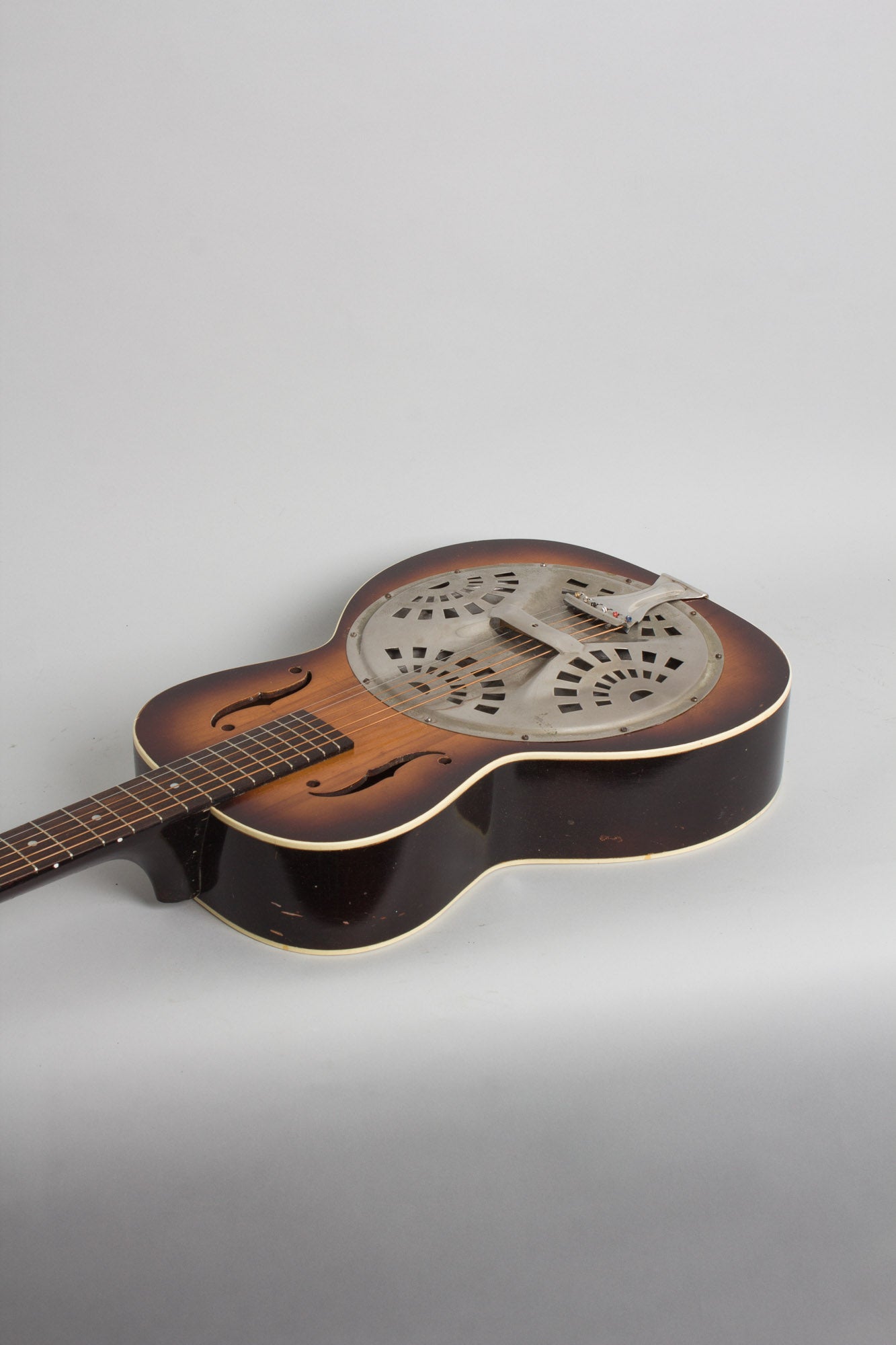 Regal Dobro Model 27 Roundneck Resophonic Guitar (1939)