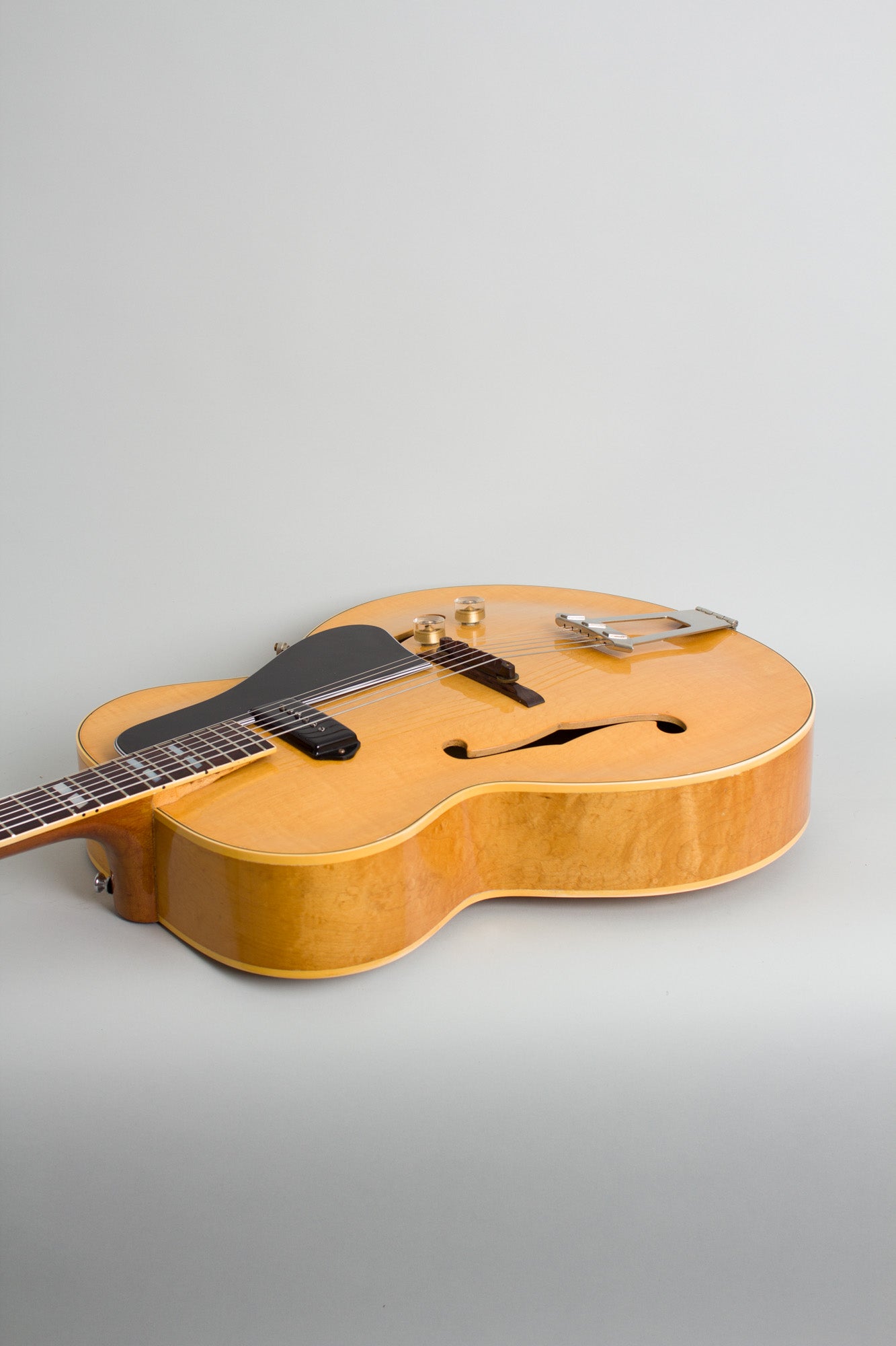 Gibson ES-300N Arch Top Hollow Body Electric Guitar (1947-8)
