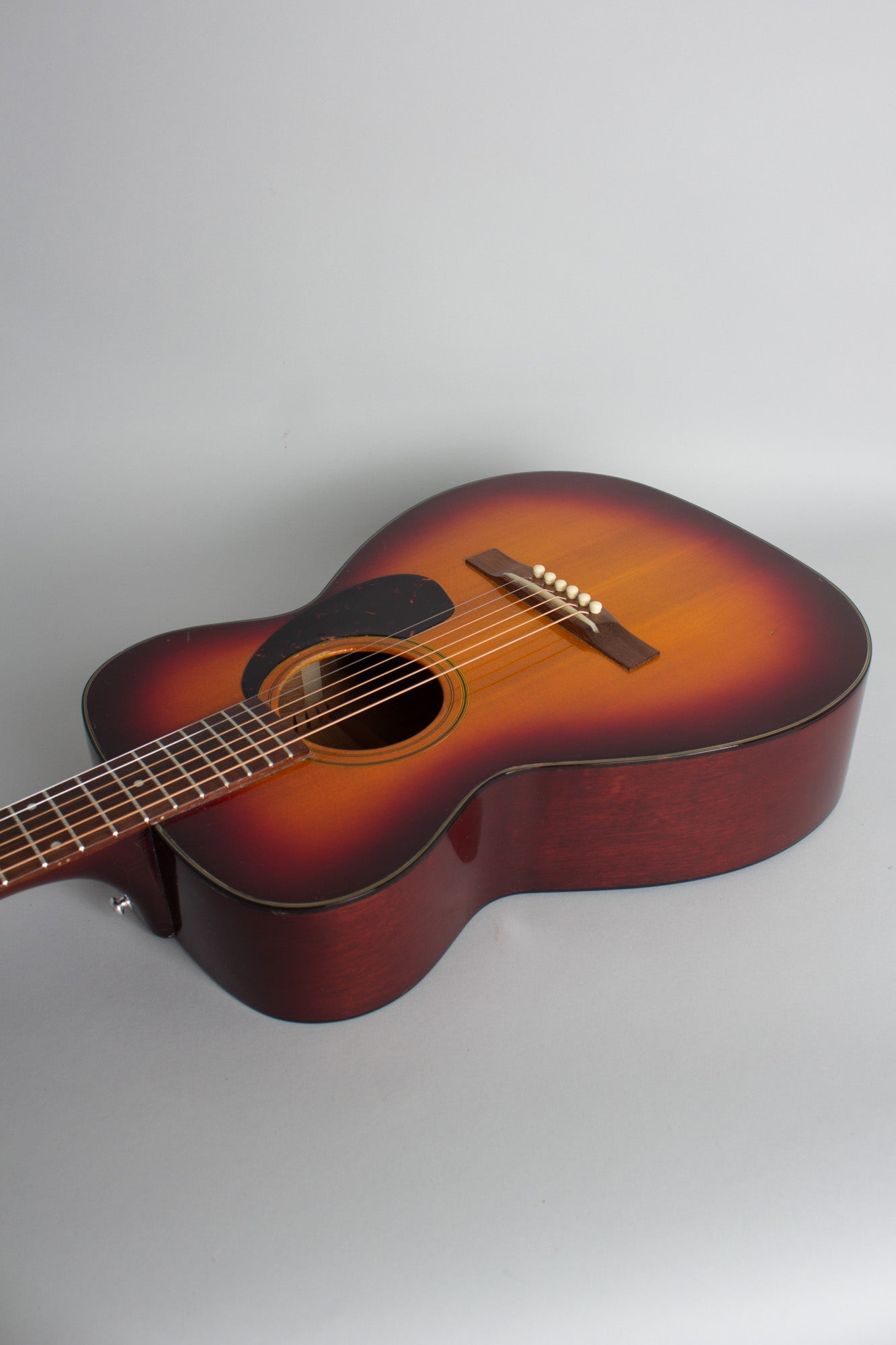 Guild F-20 Flat Top Acoustic Guitar (1968)