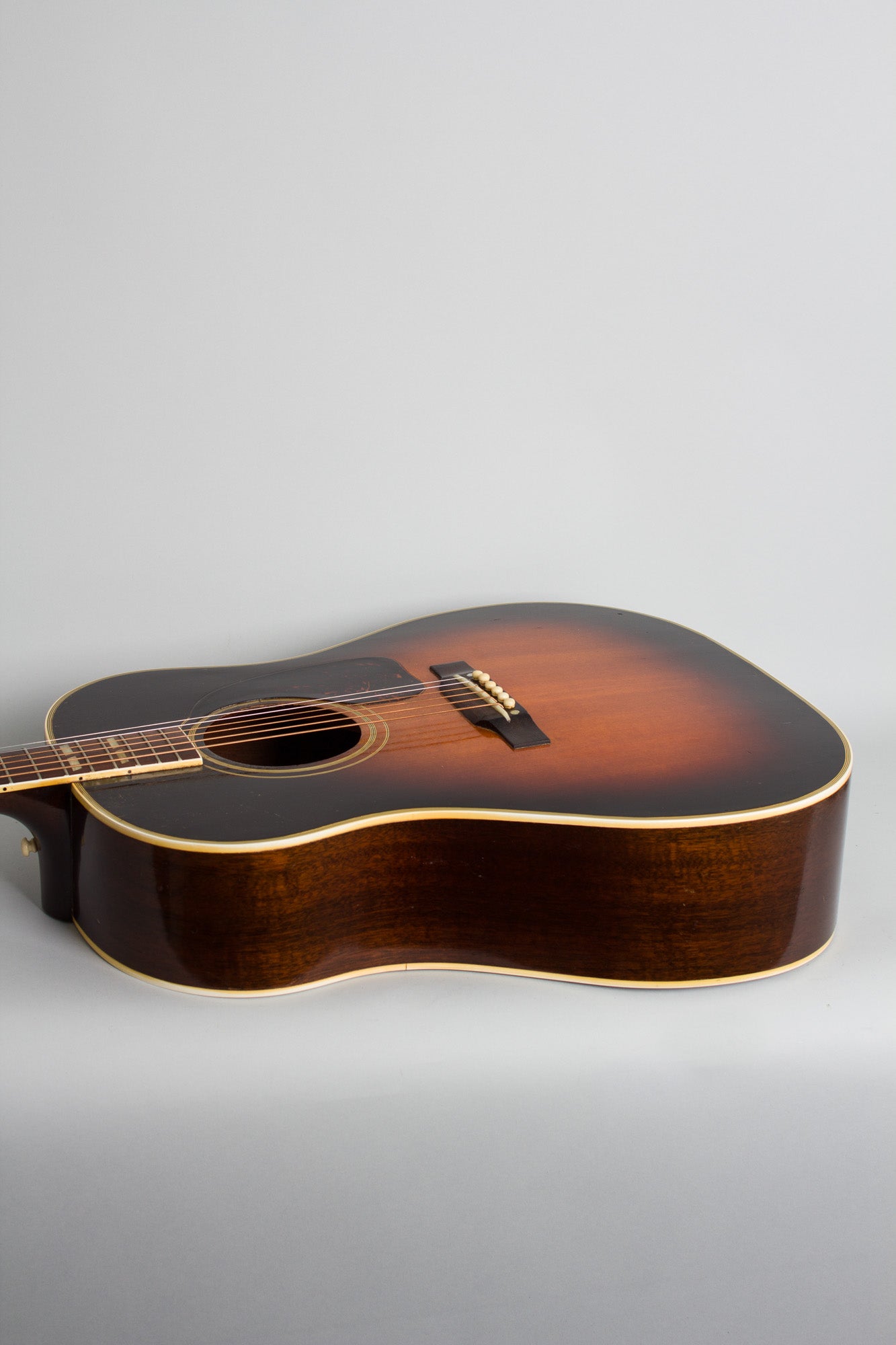 Gibson SJ Southern Jumbo Flat Top Acoustic Guitar (1949)