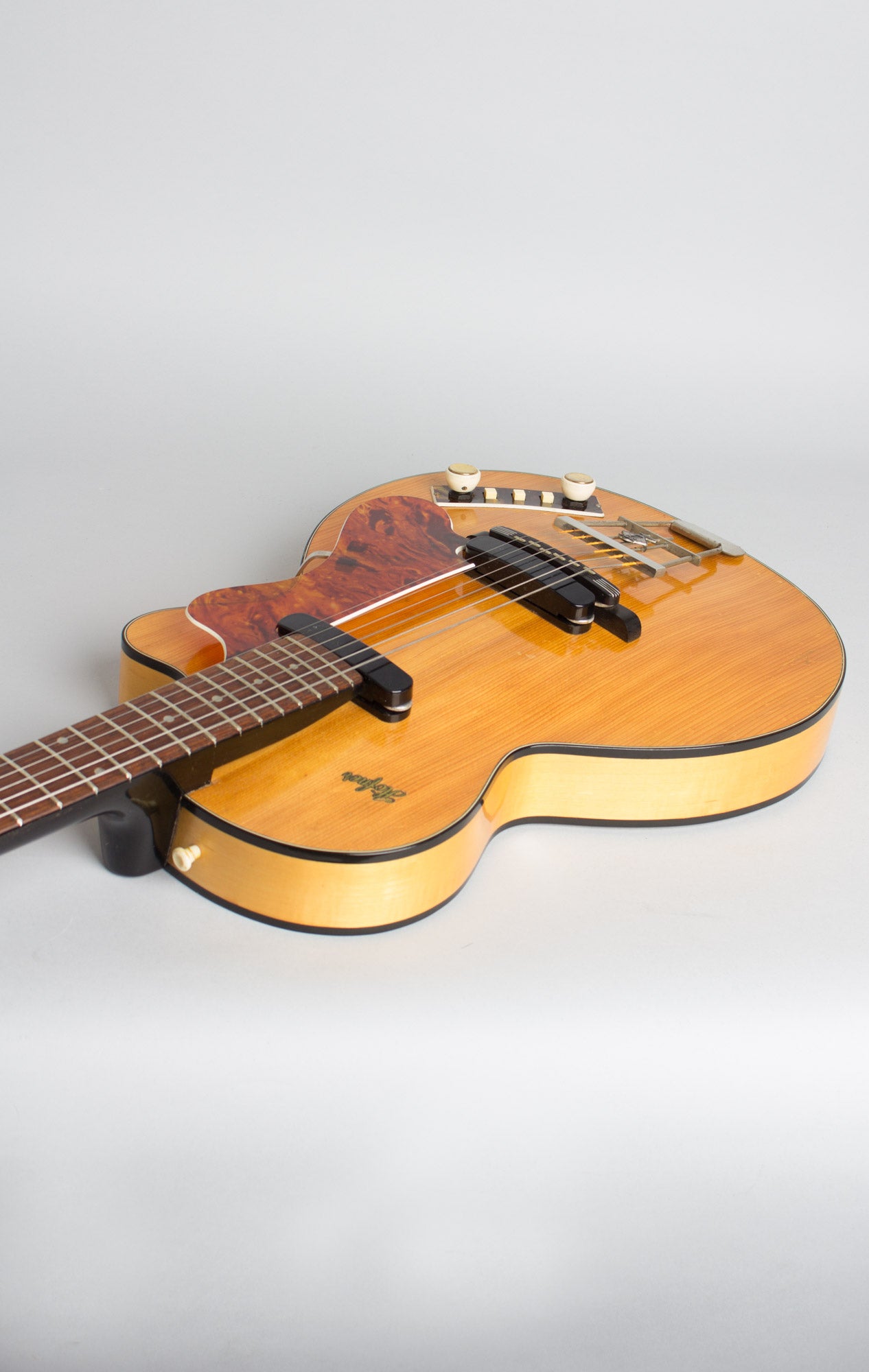 Hofner Club 50 Arch Top Hollow Body Electric Guitar (1959)