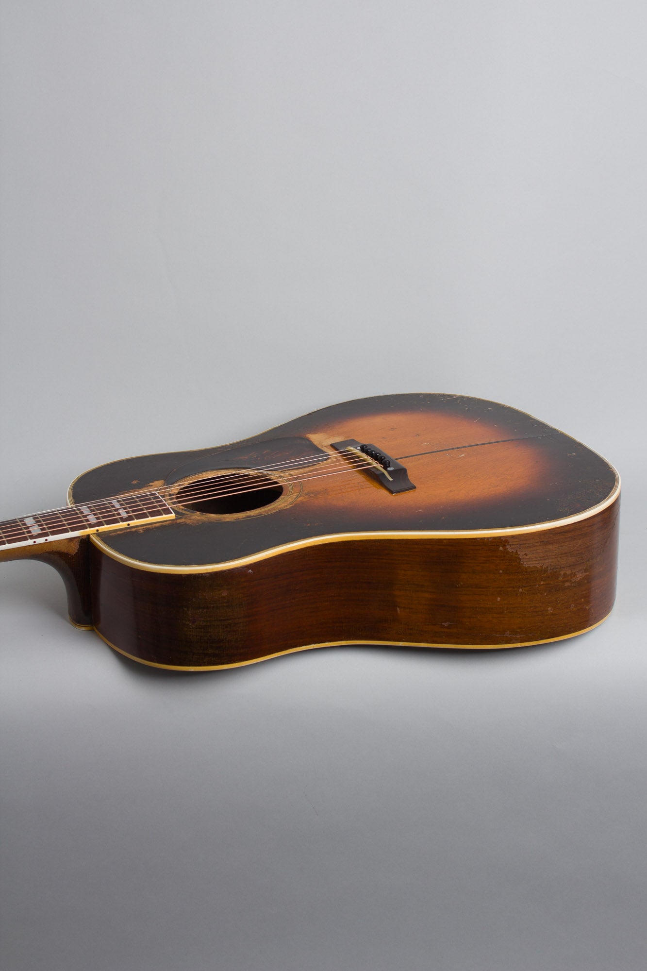 Gibson SJ Southern Jumbo Flat Top Acoustic Guitar (1942)