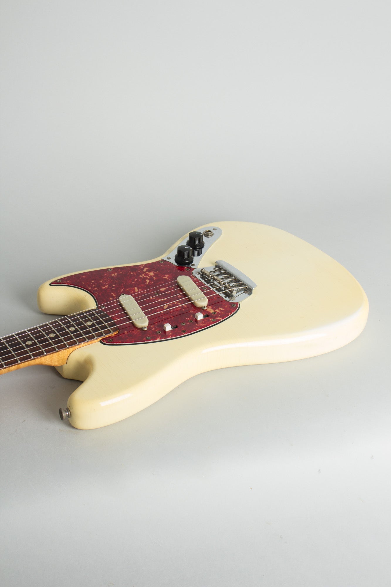 Fender Duo-Sonic II Solid Body Electric Guitar (1965)
