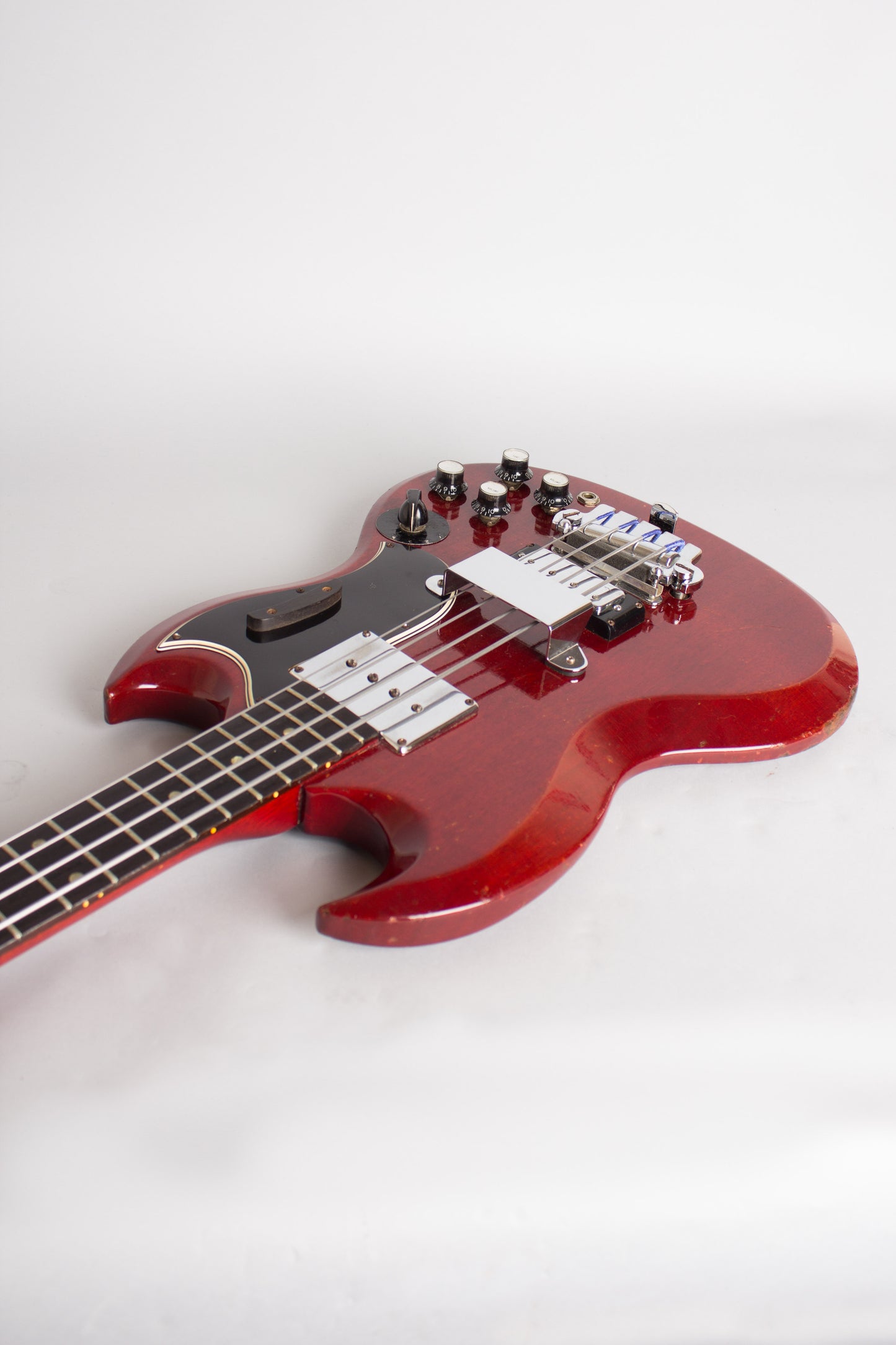 Gibson EB-3 Solid Body Electric Bass Guitar (1965)