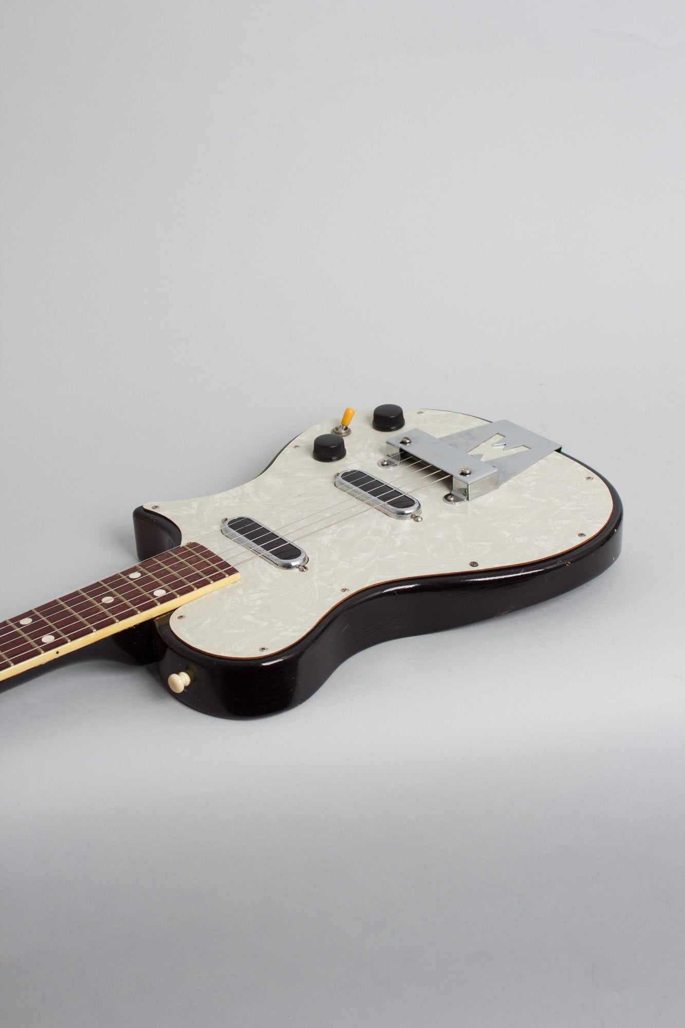 Magnatone Mark III Deluxe Solid Body Electric Guitar (1957)