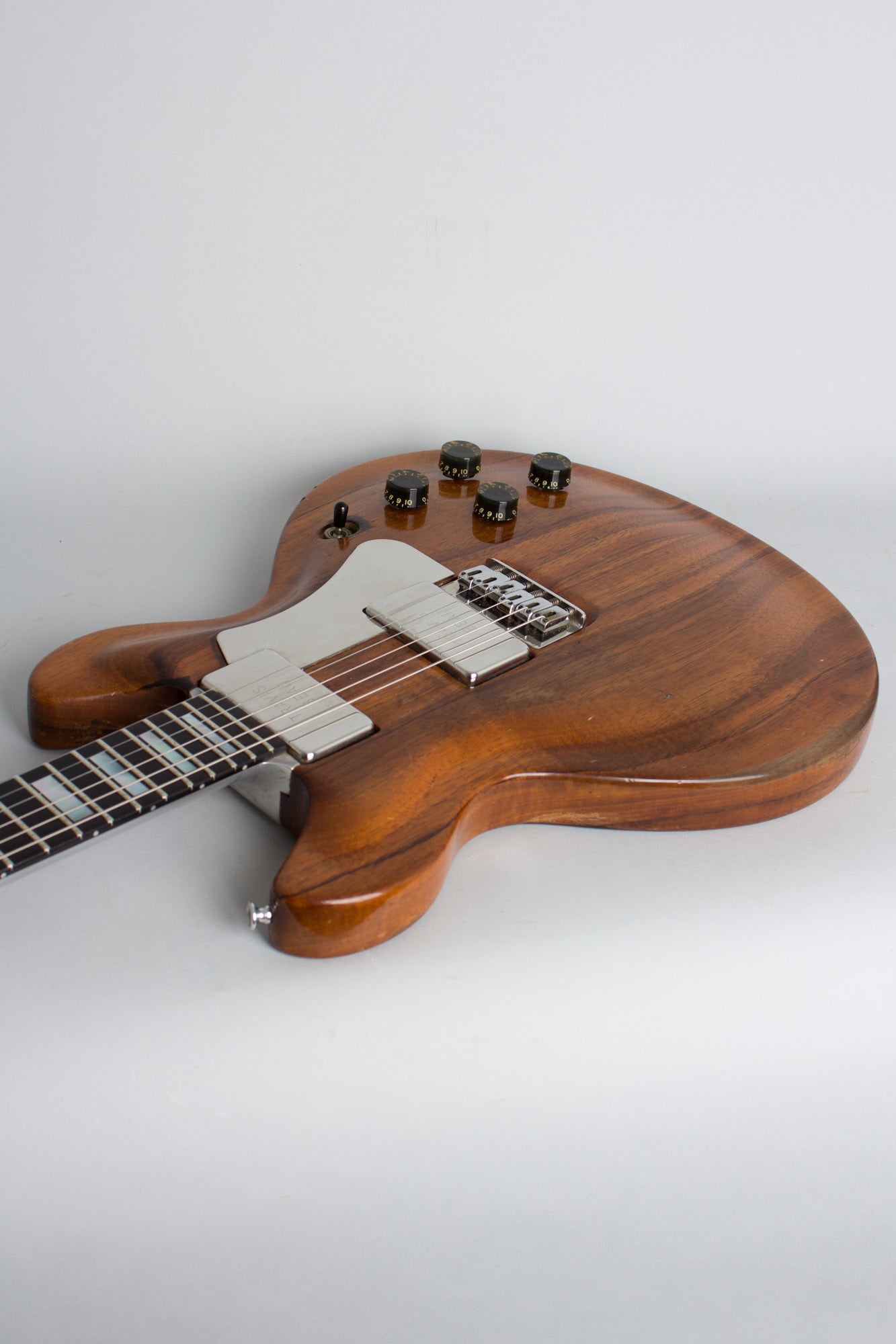 Travis Bean TB-1000A Solid Body Electric Guitar (1976)