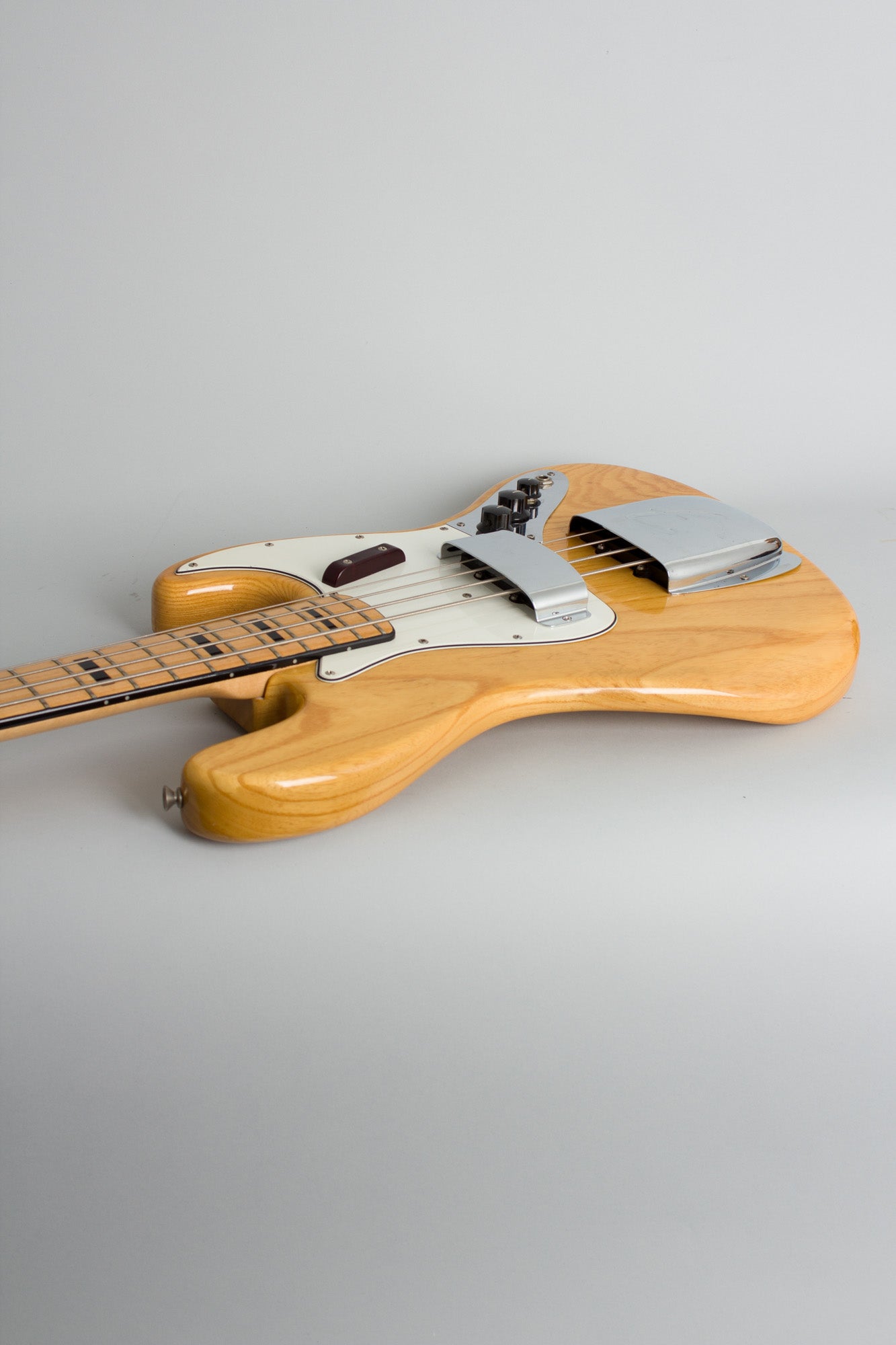 Fender Jazz Bass Solid Body Electric Bass Guitar (1973)