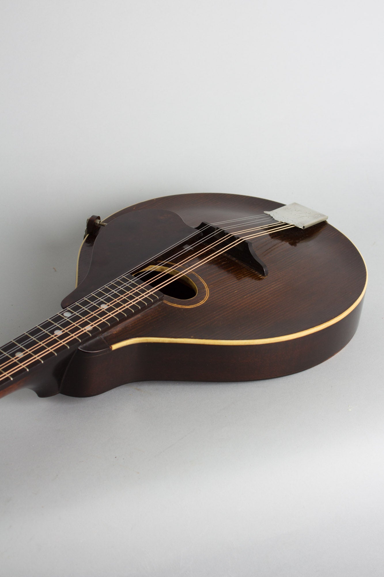 Gibson Style A Carved Top Mandolin (1921)