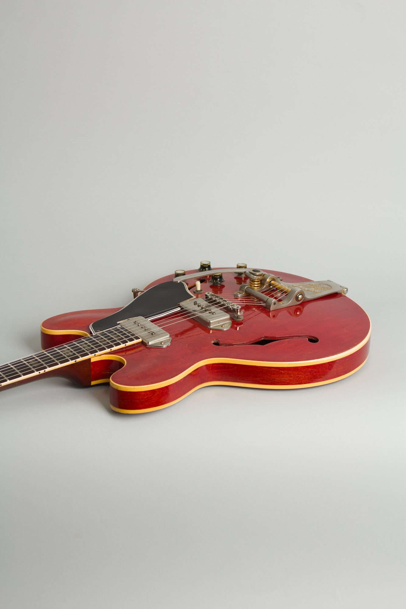 Gibson ES-330TDC Thinline Hollow Body Electric Guitar (1963)