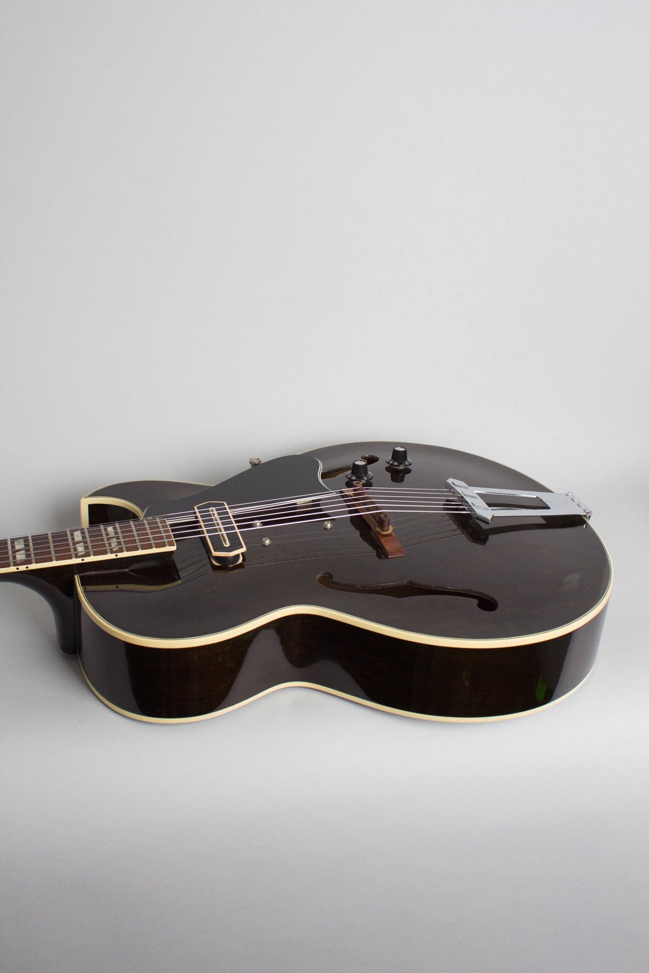 Gibson ES-175CC Arch Top Hollow Body Electric Guitar (1979)
