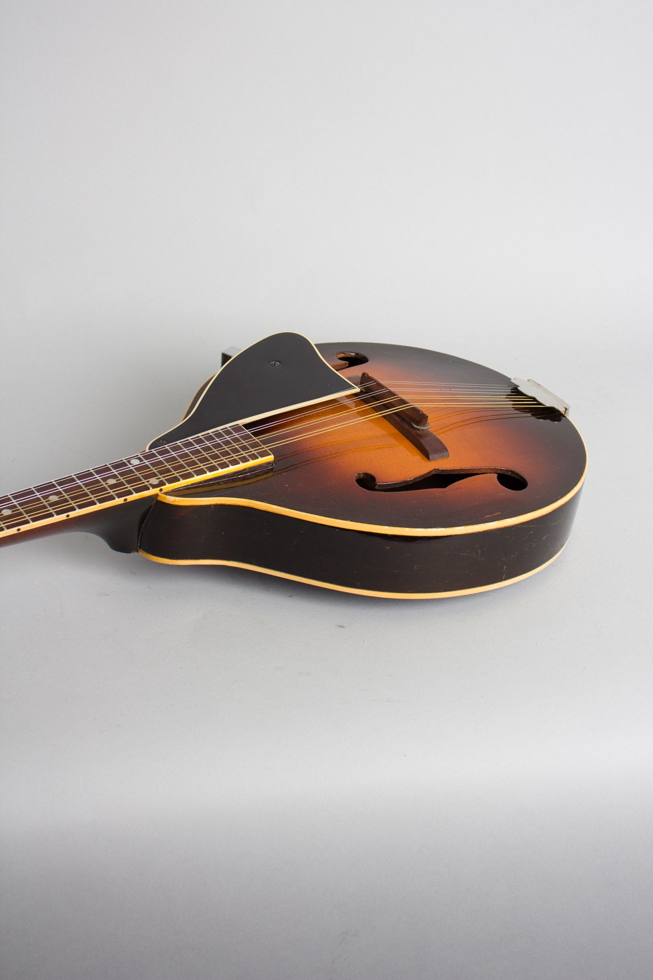 Kalamazoo KM-22 Arch Top Mandolin (1939)