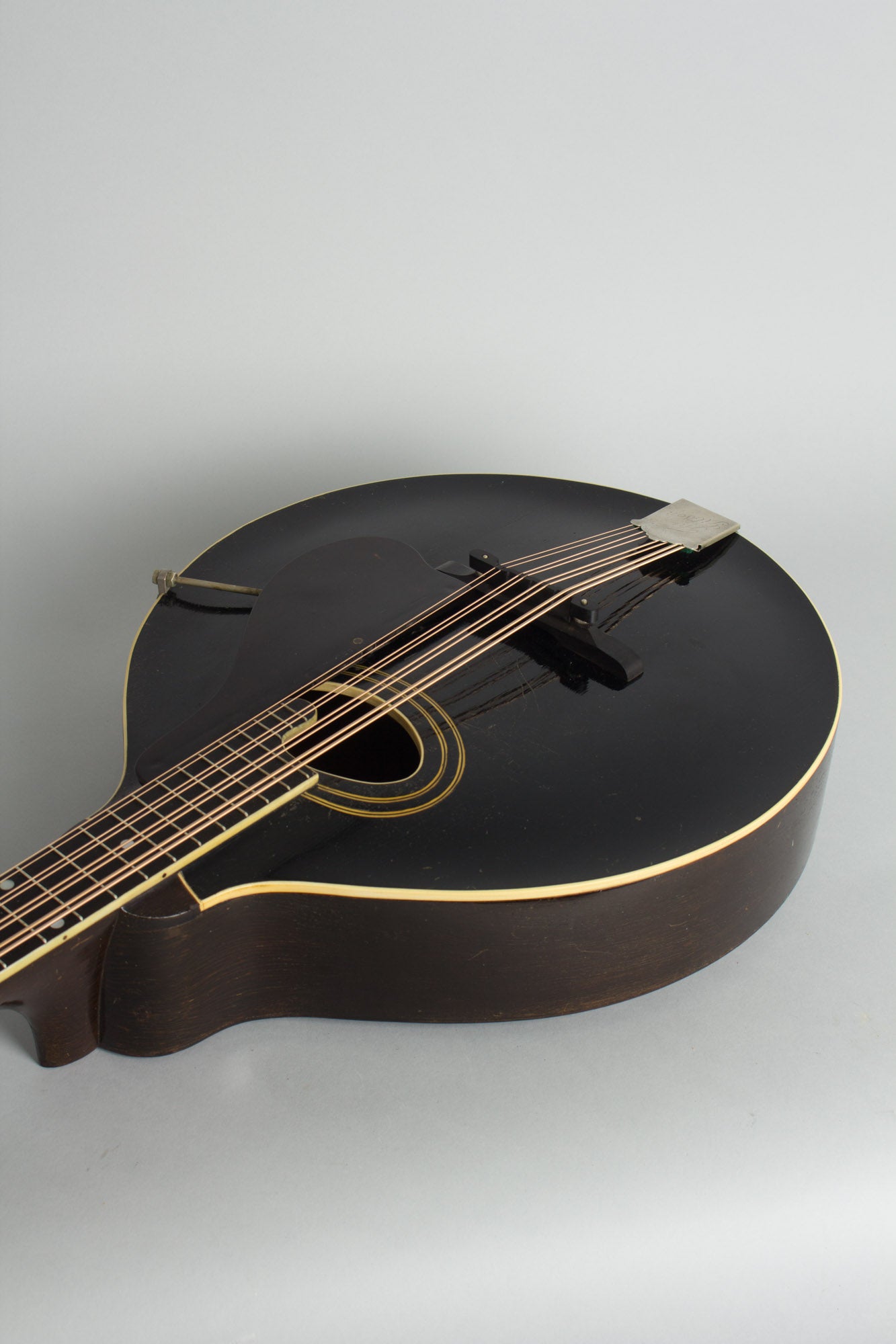 Gibson K-1 Carved Top Mandocello (1931)