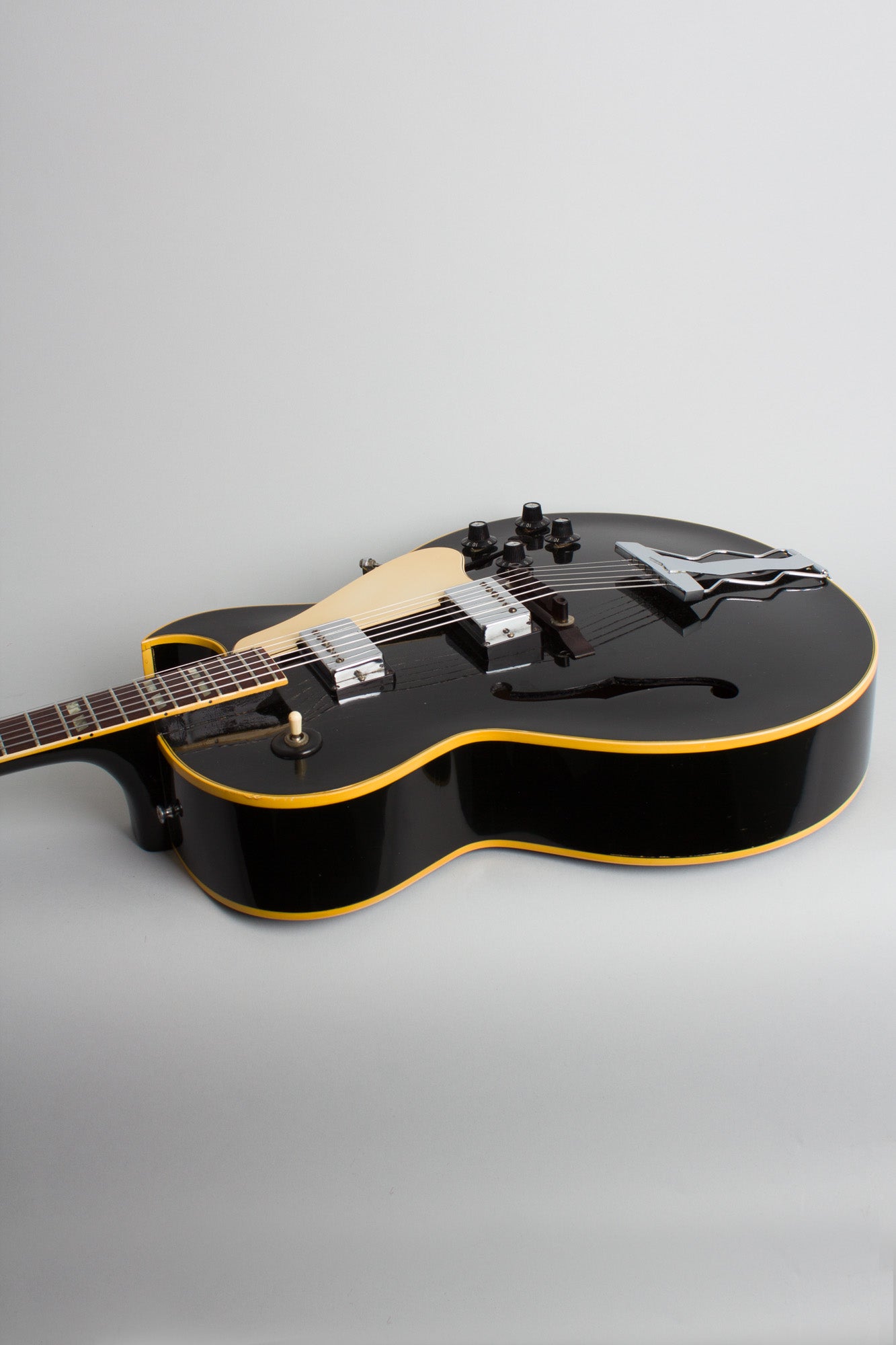 Gibson ES-175D Special Arch Top Hollow Body Electric Guitar (1968)