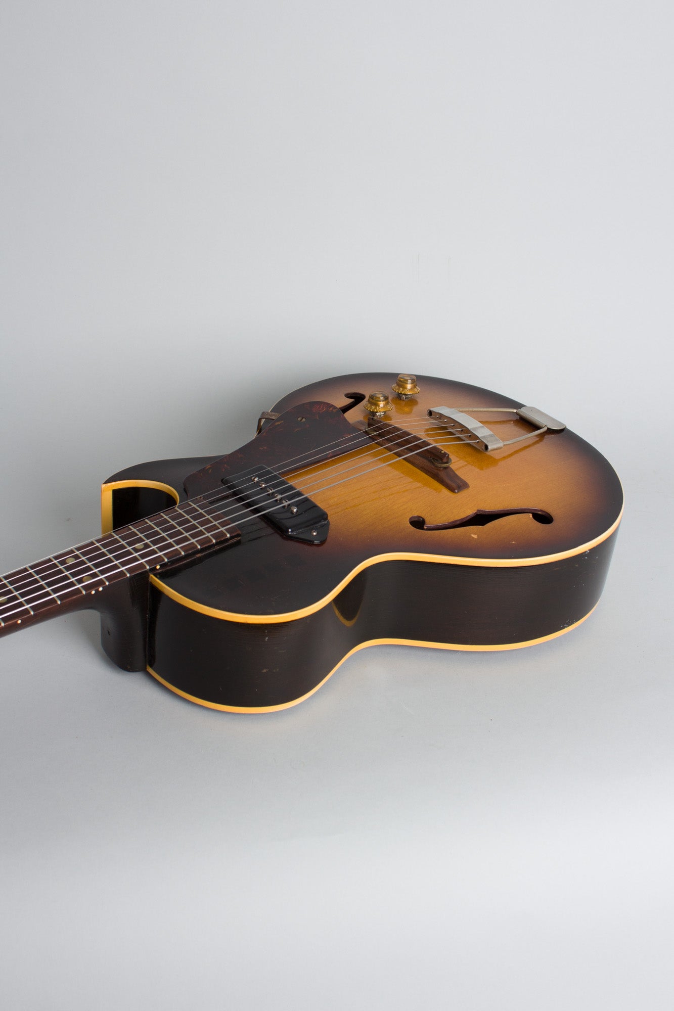 Gibson ES-140 Arch Top Hollow Body Electric Guitar (1955)