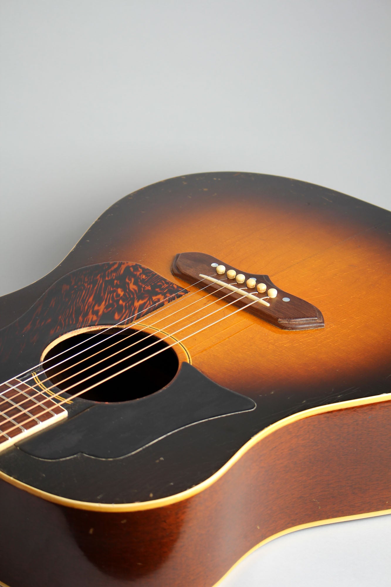 Gibson J-55 Flat Top Acoustic Guitar (1941)