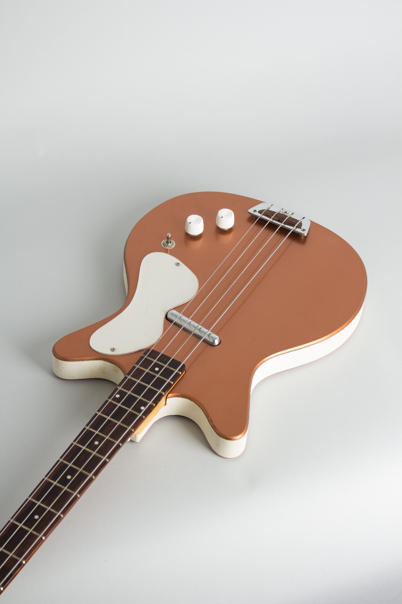 Danelectro Shorthorn Standard Model 3412 Electric Bass Guitar (1960)
