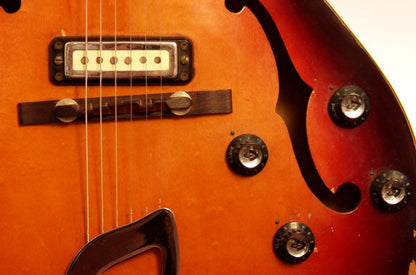 Guild T-100-D Thinline Hollow Body Electric Guitar (1966)