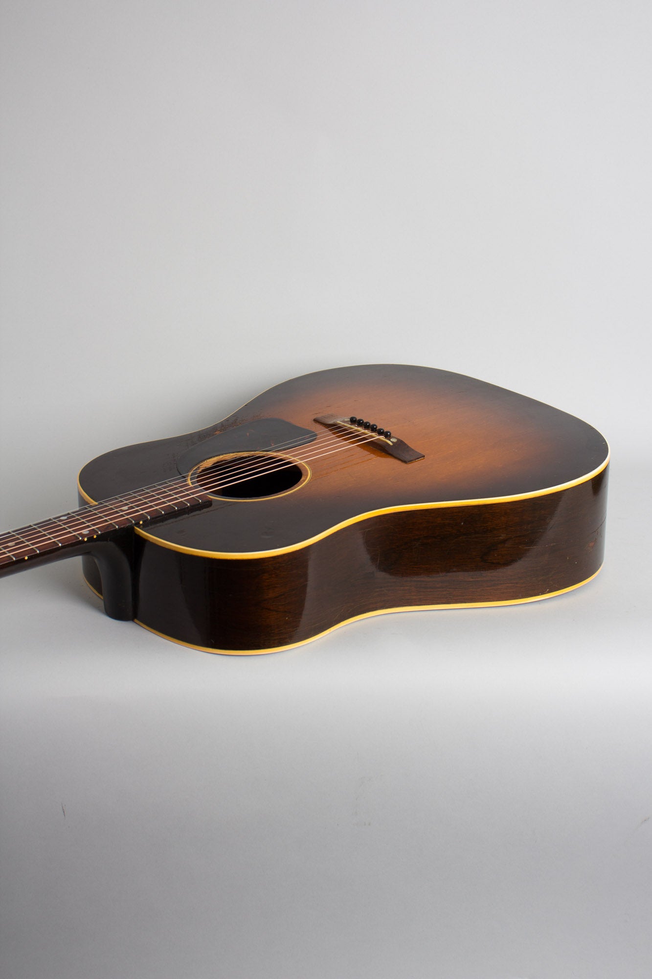 Gibson J-45 Flat Top Acoustic Guitar (1946-7)