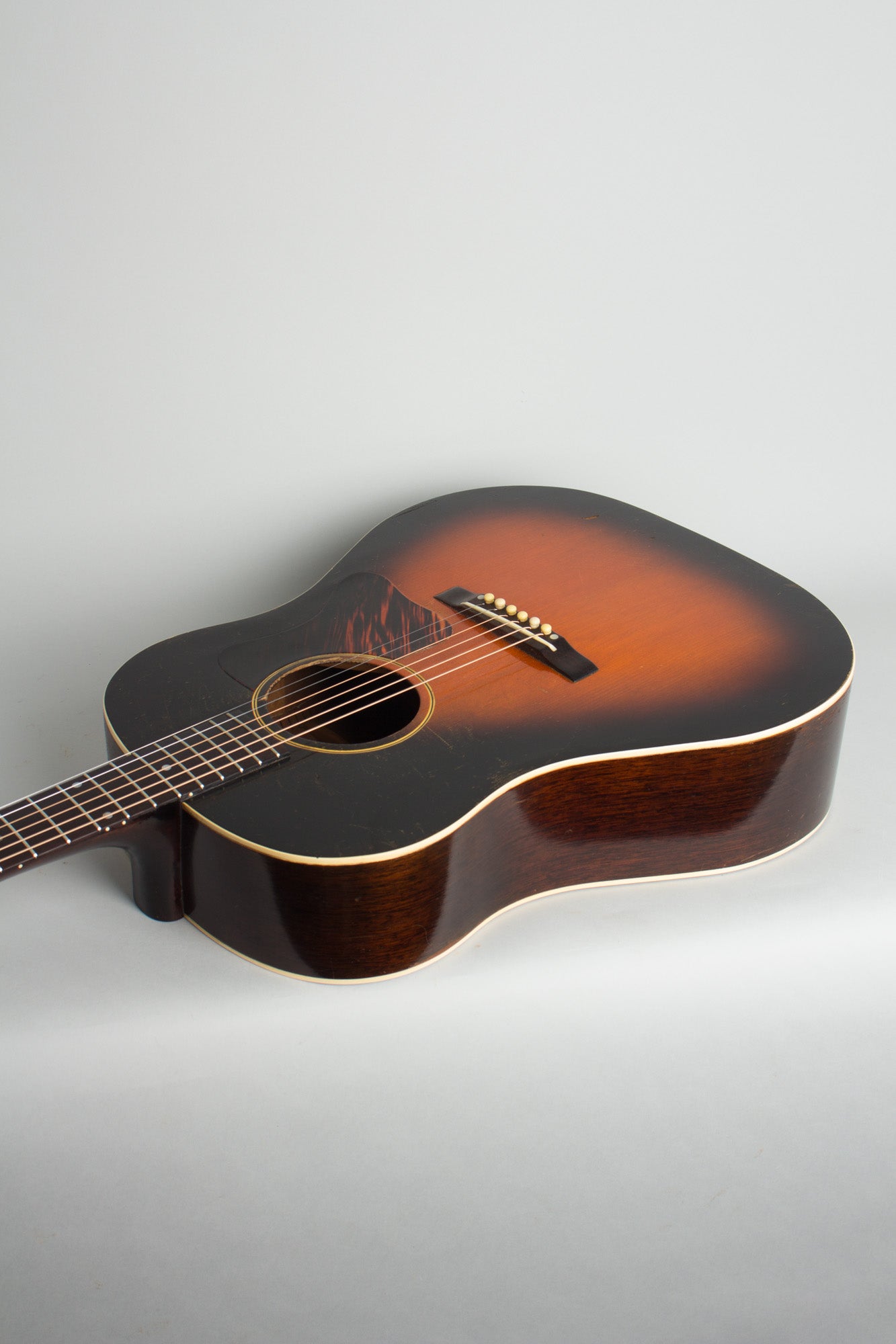 Gibson J-35 Flat Top Acoustic Guitar (1938)