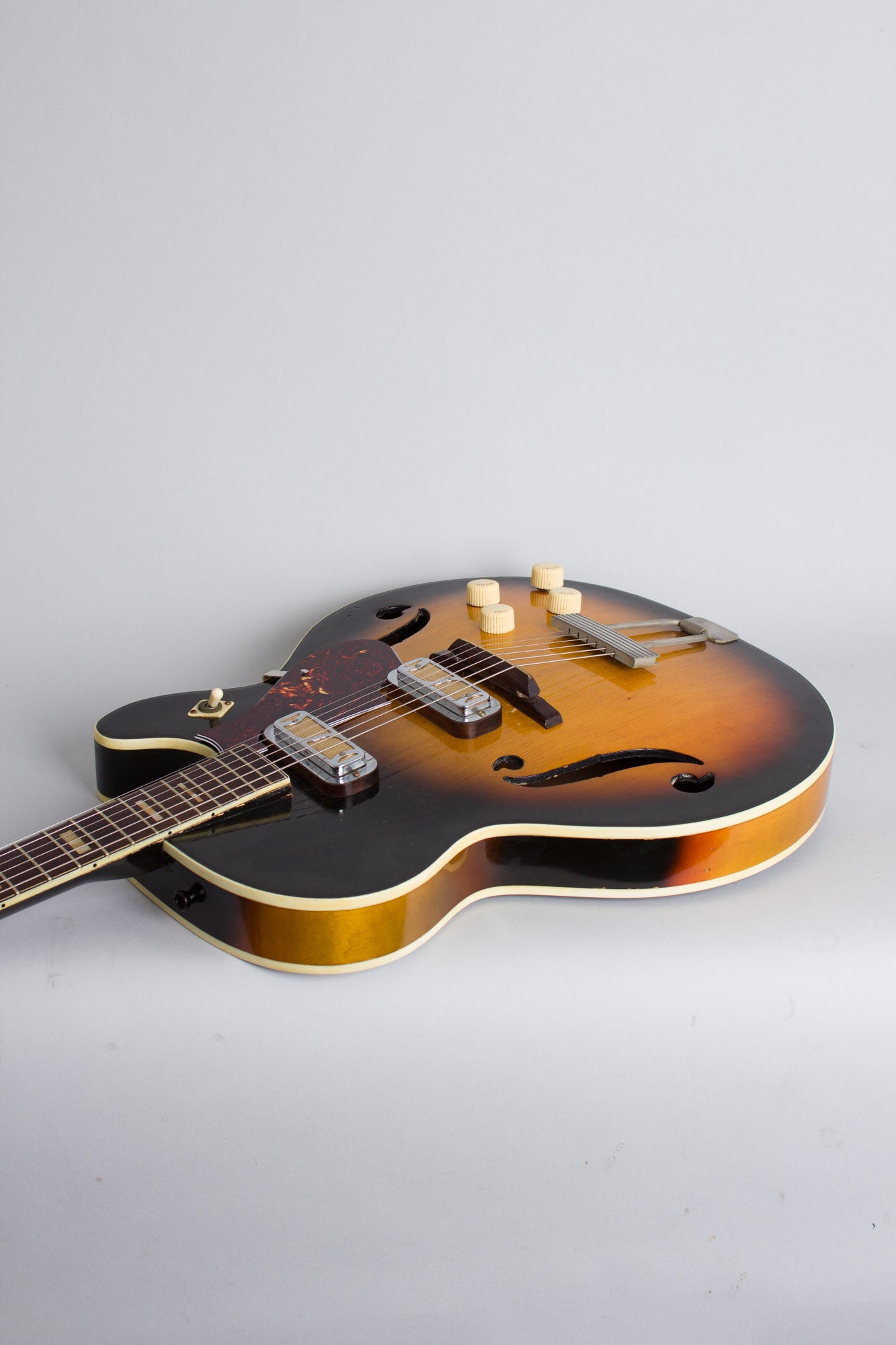 Harmony Meteor H-70 Arch Top Hollow Body Electric Guitar (1961)