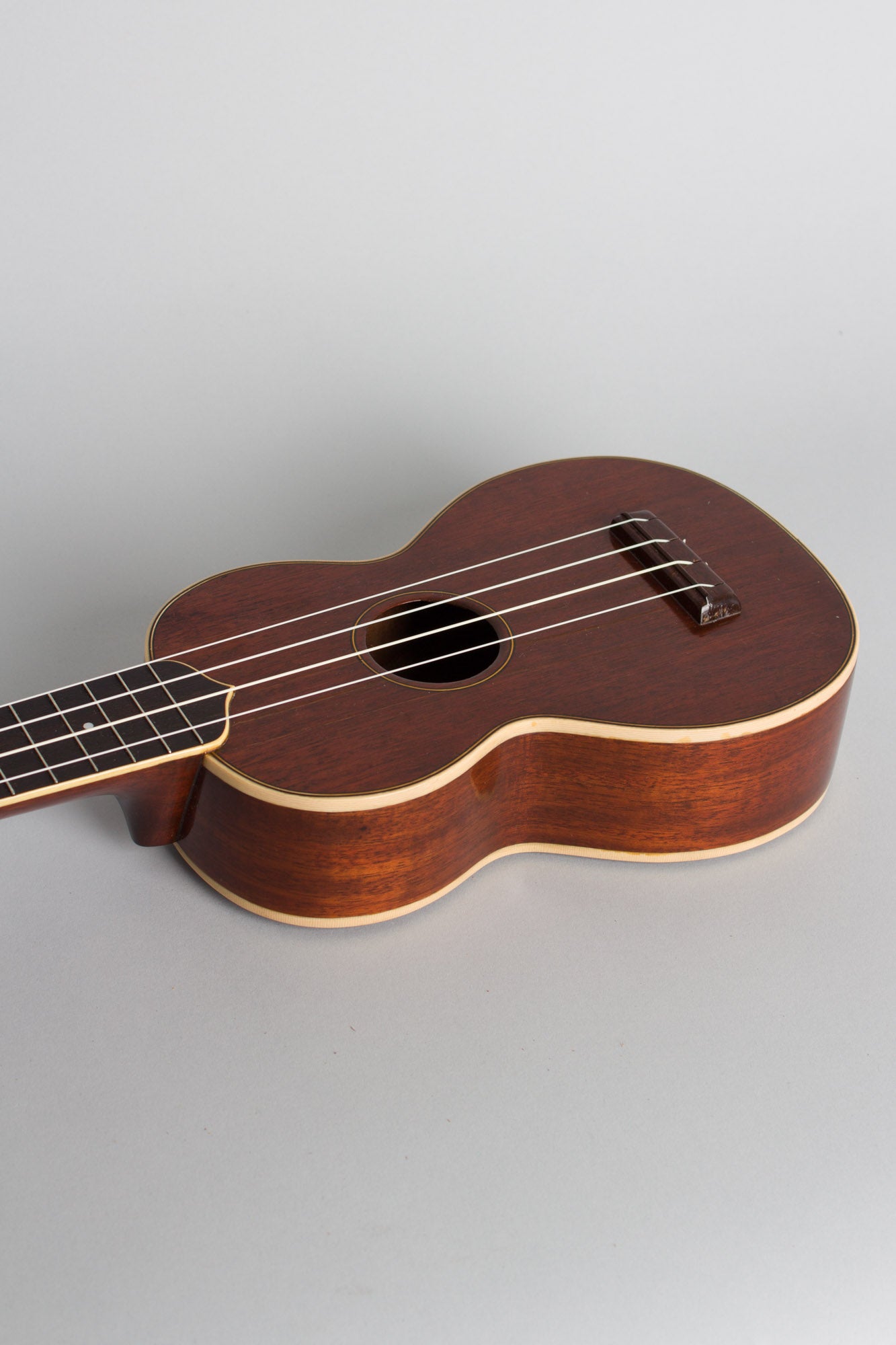 Weymann Style 120 Soprano Ukulele (1925)