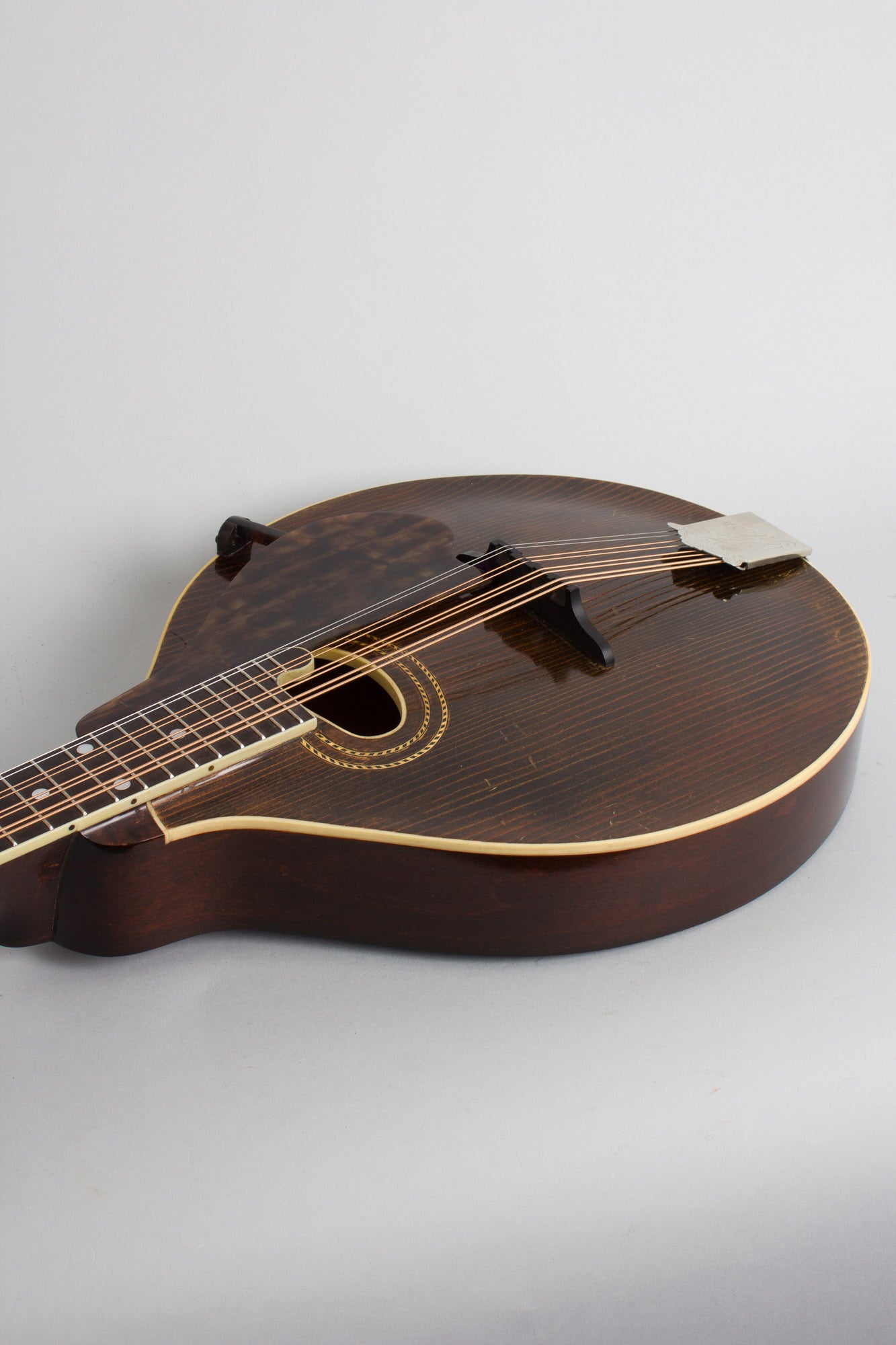 Gibson Style H-1 Carved Top Mandola (1918)