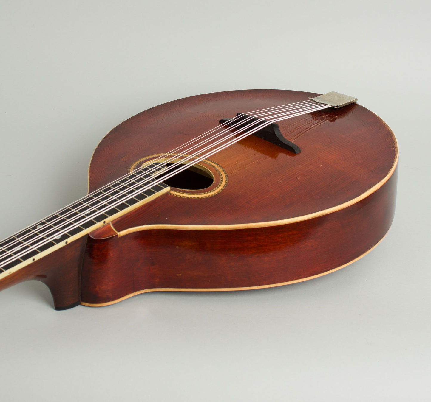 Gibson K-2 Carved Top Mandocello (1914)