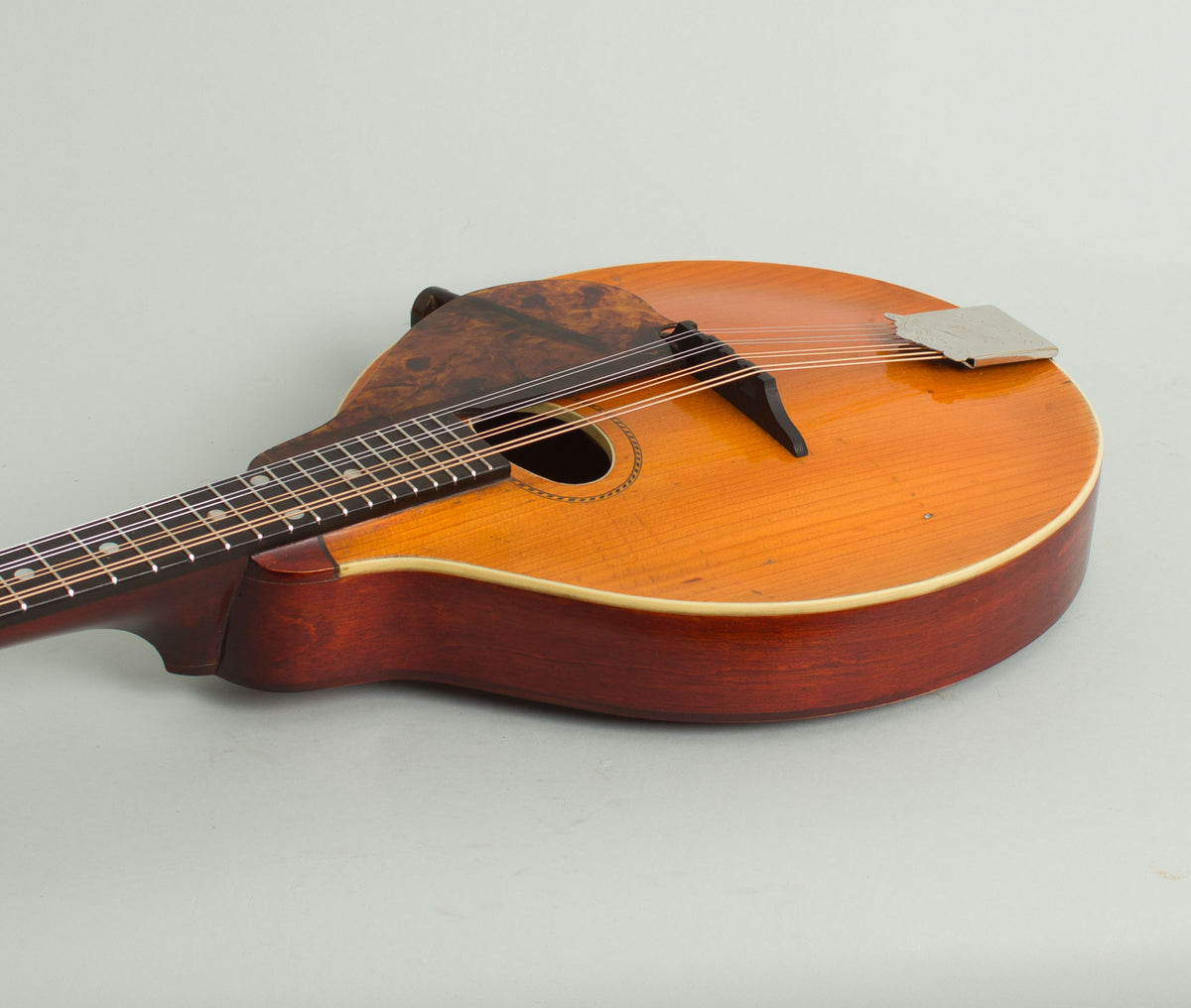 Gibson Style A- Carved Top Mandolin (1913)
